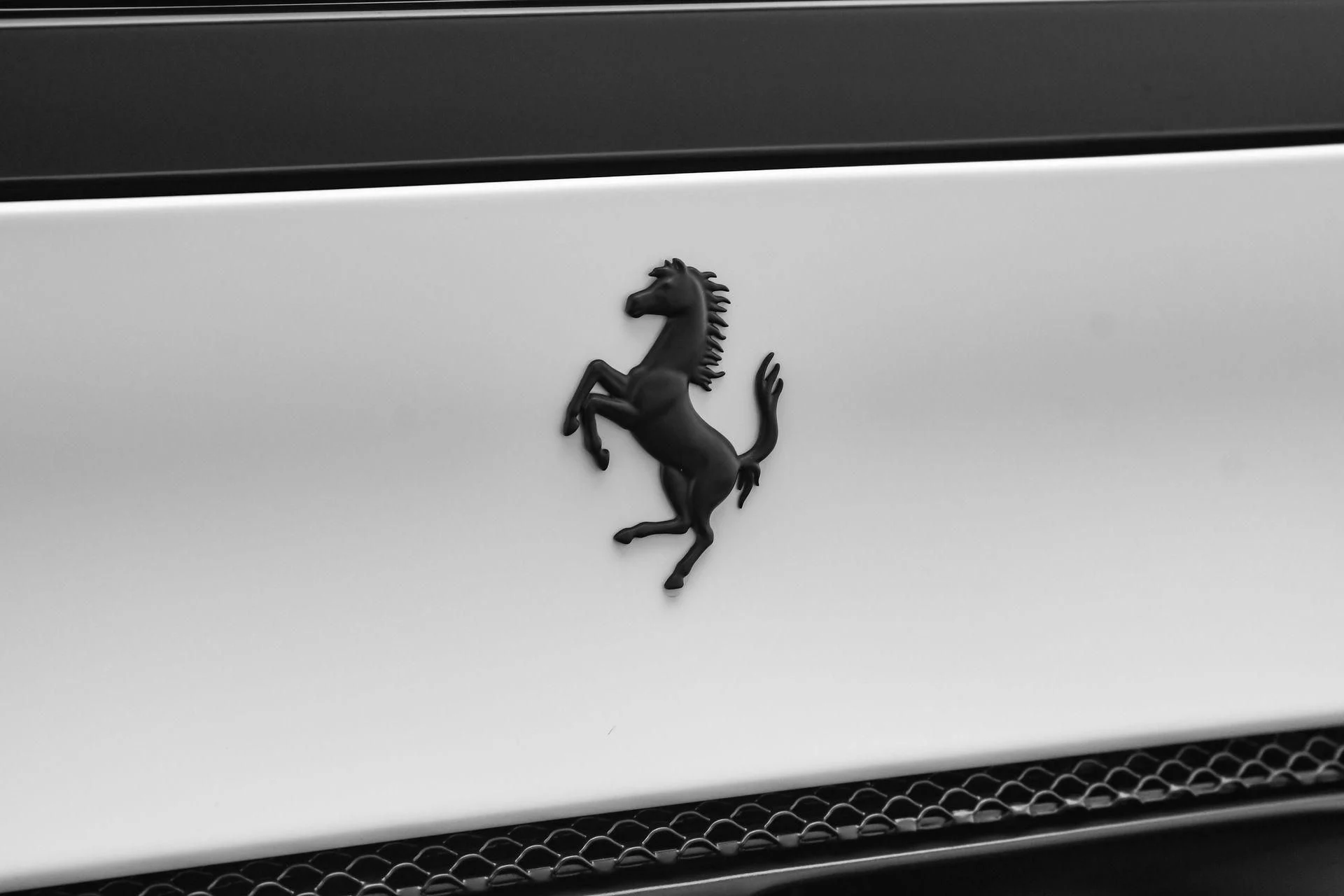 mph021_2032923917_Used_2025_Ferrari_296_GTS_CONV_1757451338_967449ac60