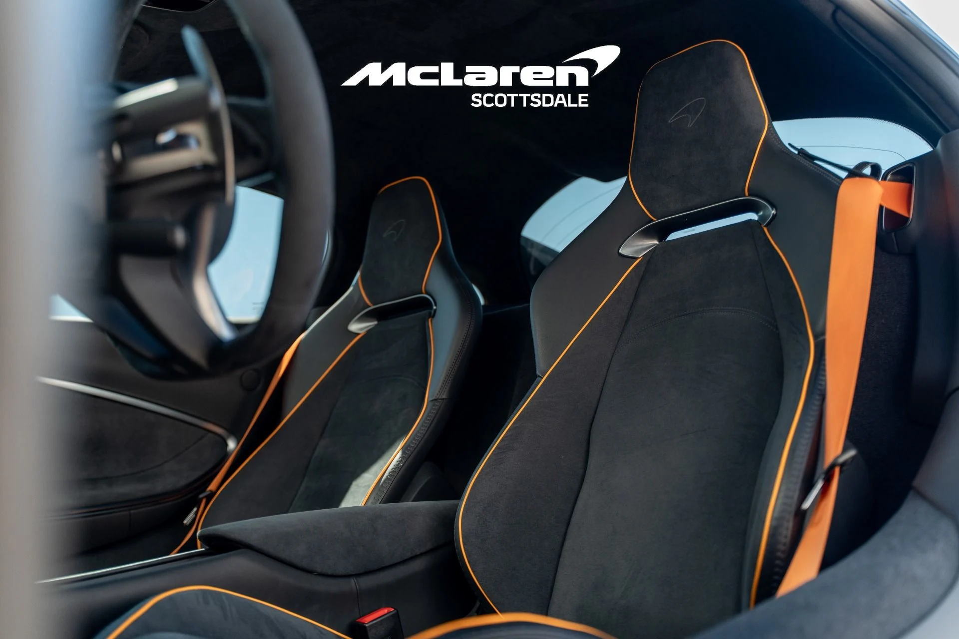 mph021_2038536889_Used_2024_MCLAREN_ARTURA_1757647464_6ac2b2fa61