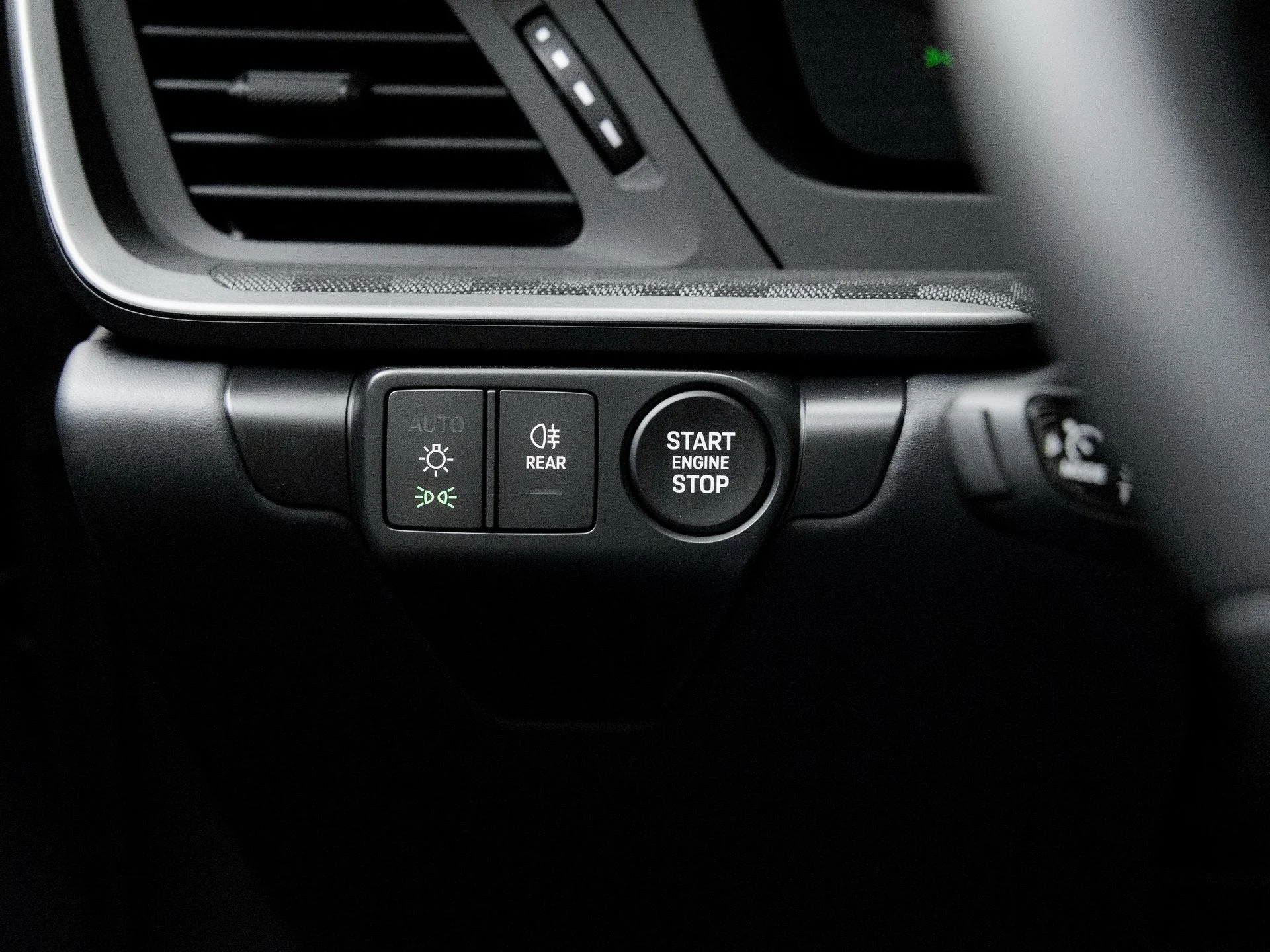 mph021_2046284060_22_70019b7cb2