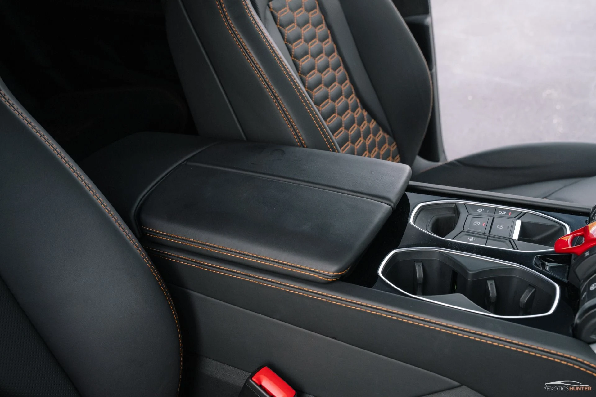 mph021_20471390_Used_2021_Lamborghini_Urus_w_Bang_Olufsen_Advanced_Sound_Parkassist_1758750772_1a396cc059