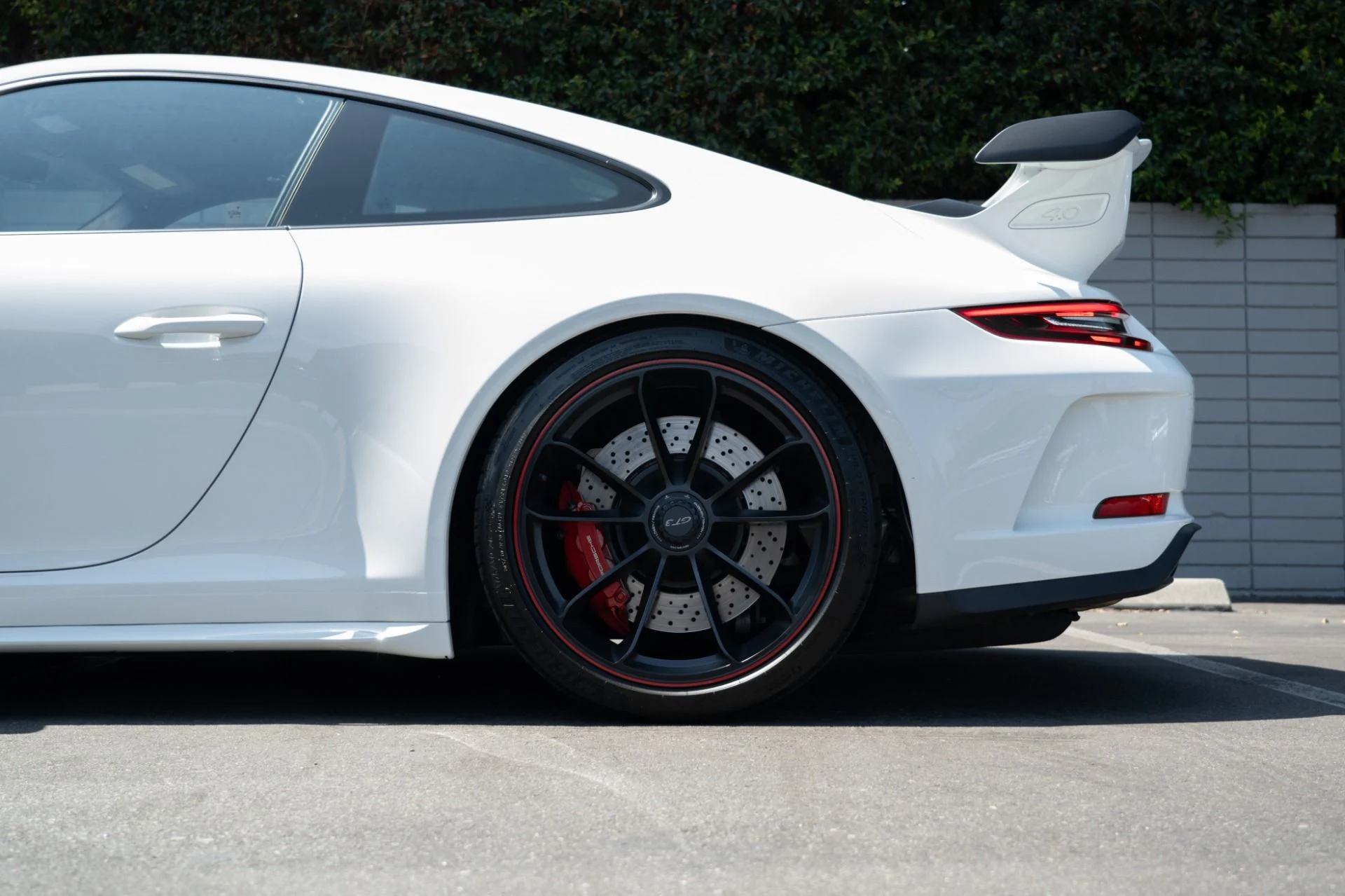 mph021_2050731532_Used_2018_Porsche_911_GT_3_1756851687_43e5e4106e
