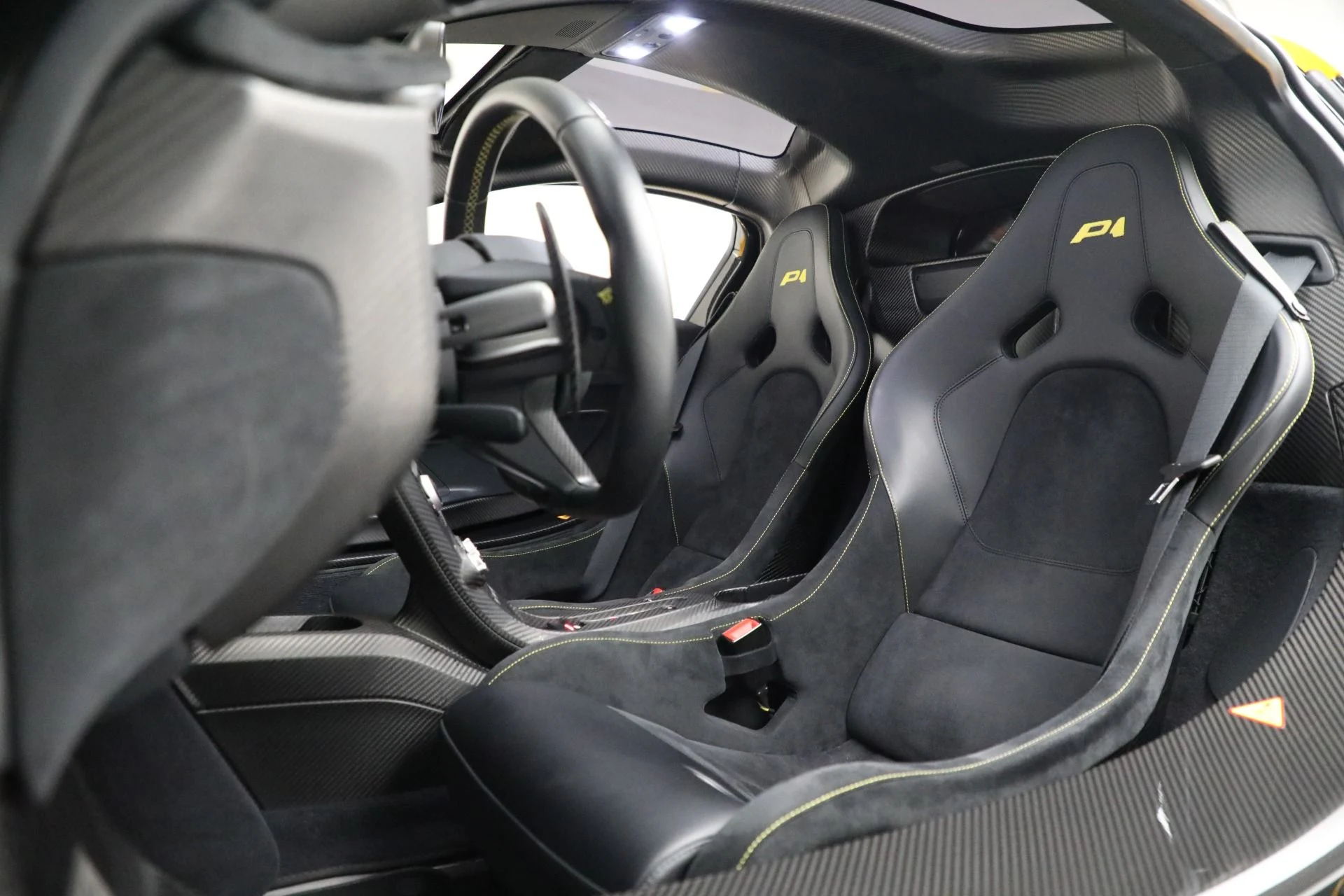 mph021_2075306358_Used_2015_Mc_Laren_P1_9a2dd69fab