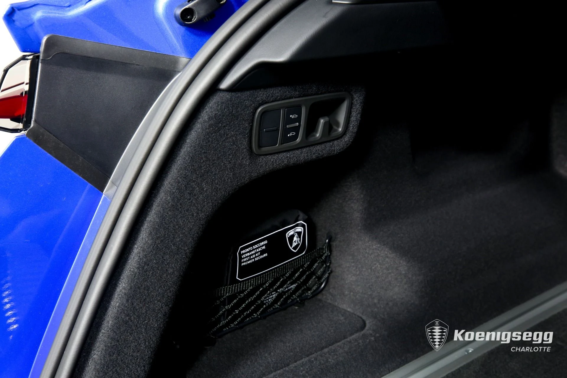 mph021_2080472576_Used_2022_Lamborghini_Urus_1696532519_e4acb46a1c