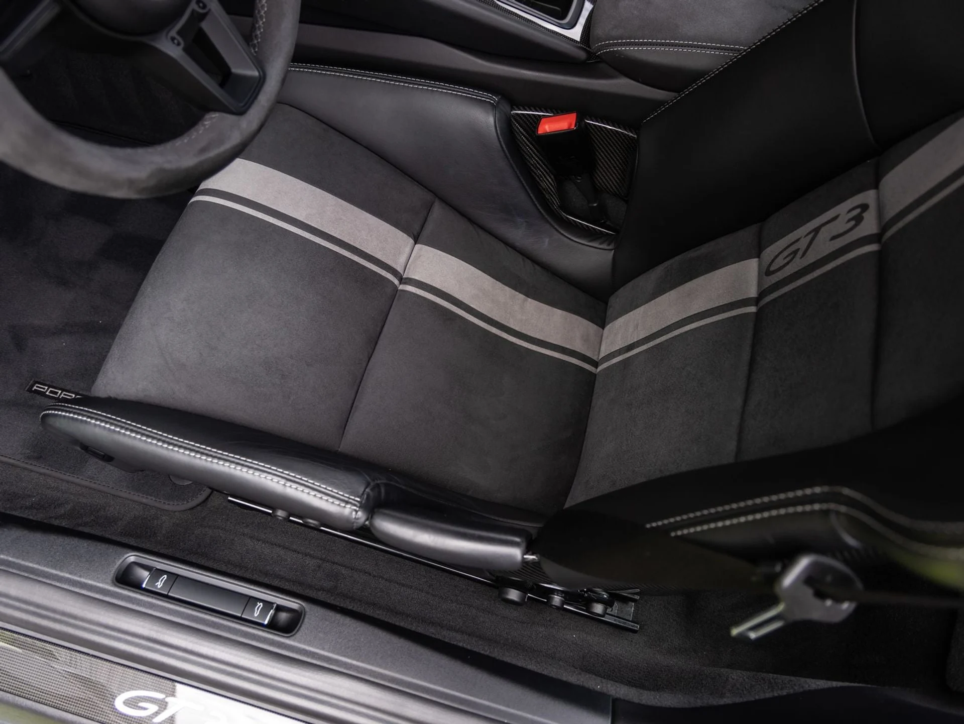 mph021_2085883905_22_374e40dae5