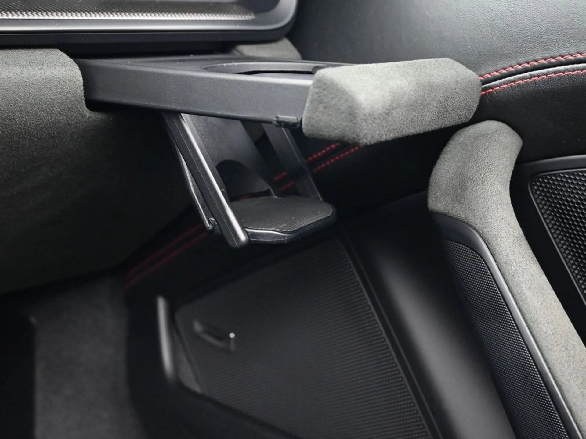 mph021_2088587520_0d7c230803eeb728480ae00007088c18x_d3410a679a