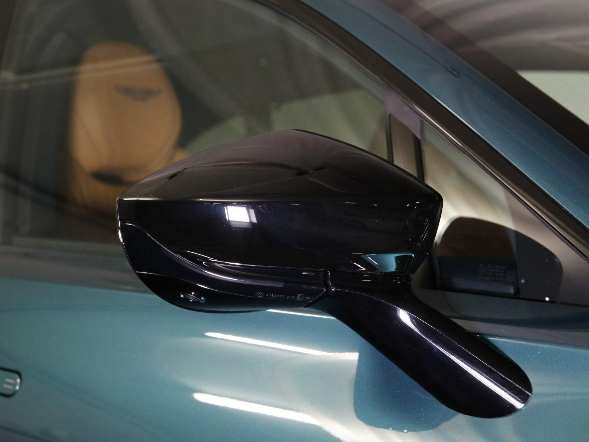 mph021_2094093730_Used_2024_Aston_Martin_DBX_707_1710413874_10e48d695a