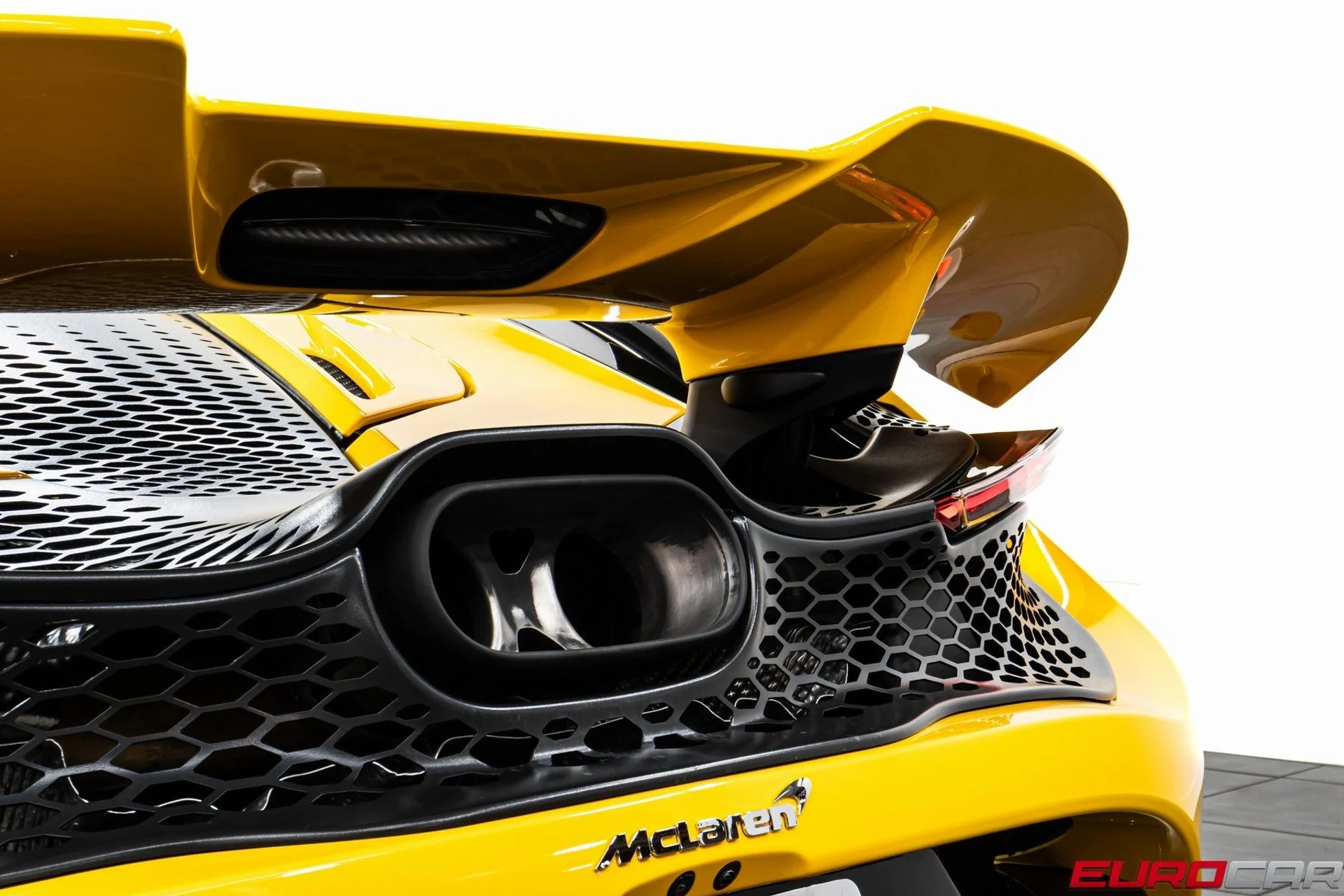 mph021_2097927819_image_22_90ff0a929b