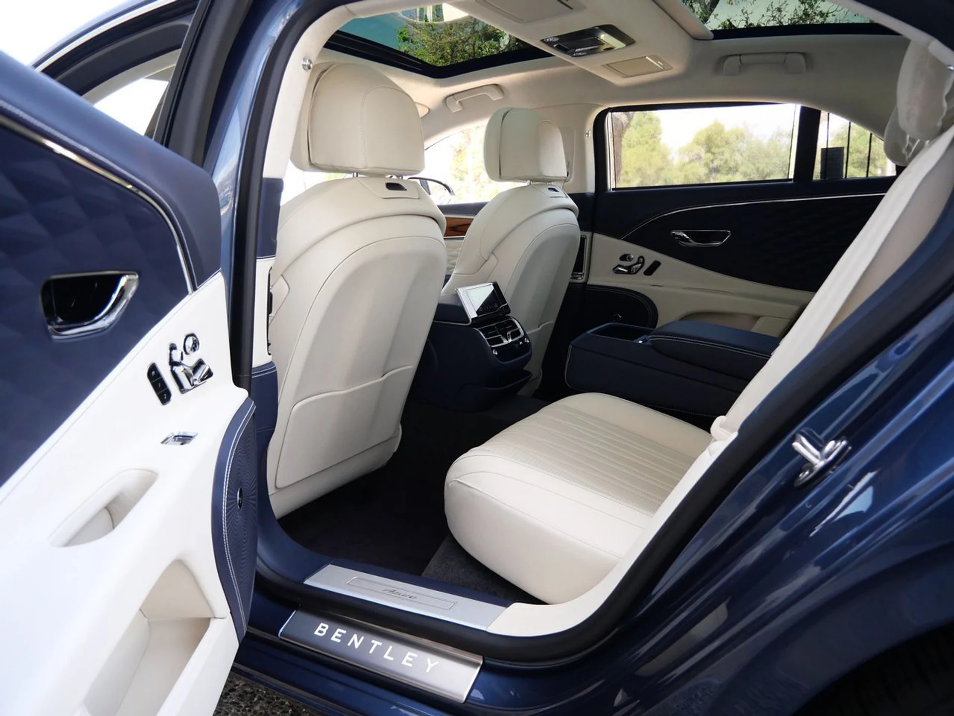 mph021_2102184819_1d40d89eb557001e71abe70be25344f1x_697061e795