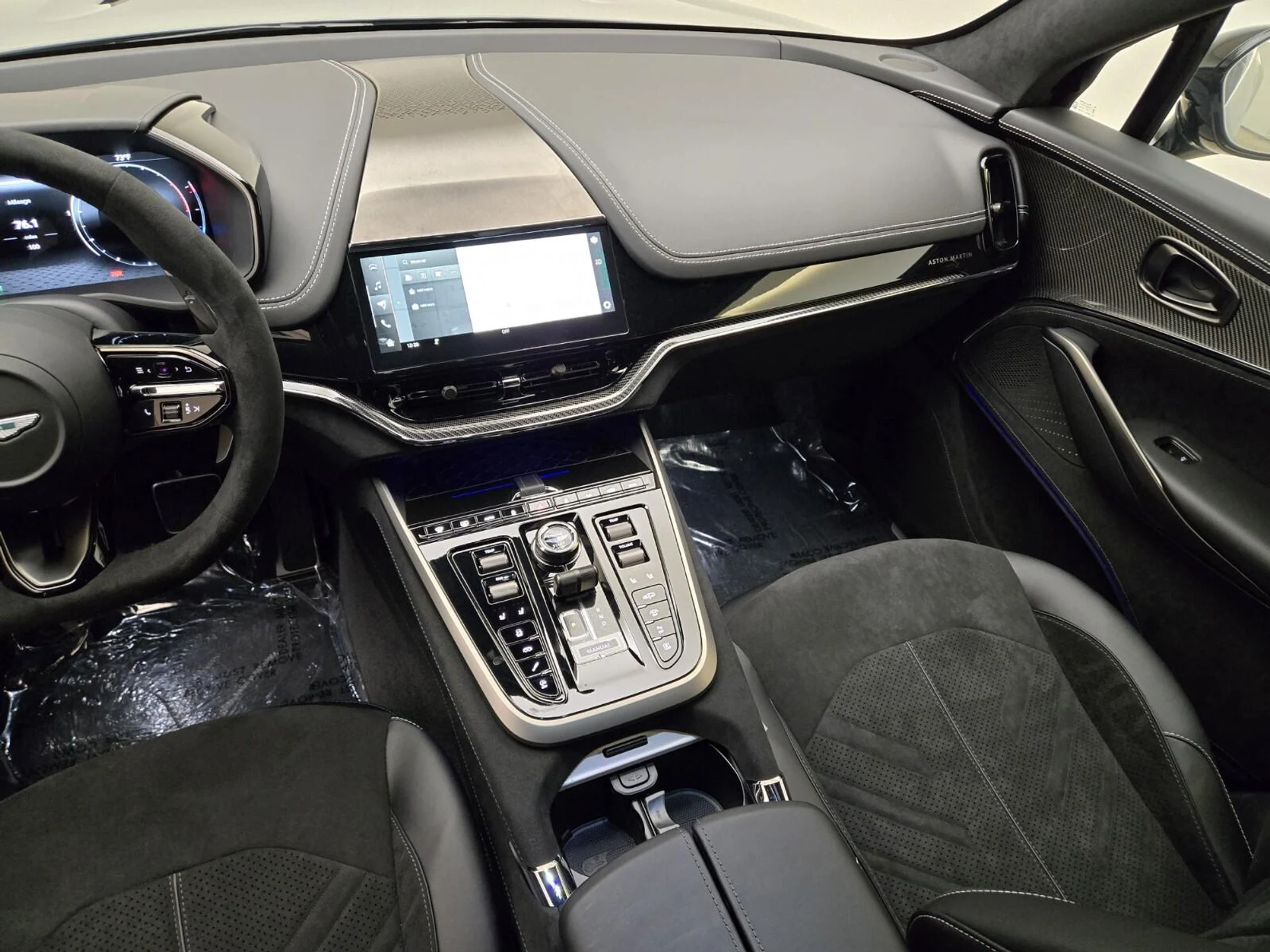 mph021_210362327_New_2026_Aston_Martin_DBX_S_1776143667_baf6562fd3