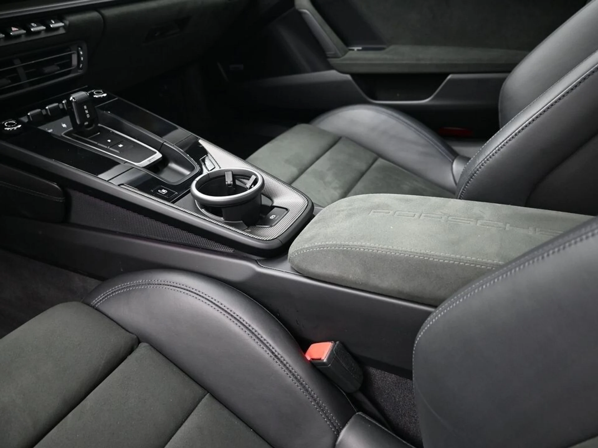 mph021_2105585815_be43c6a78e74cf02a2592f8da0f4ebb0x_006c812bbf