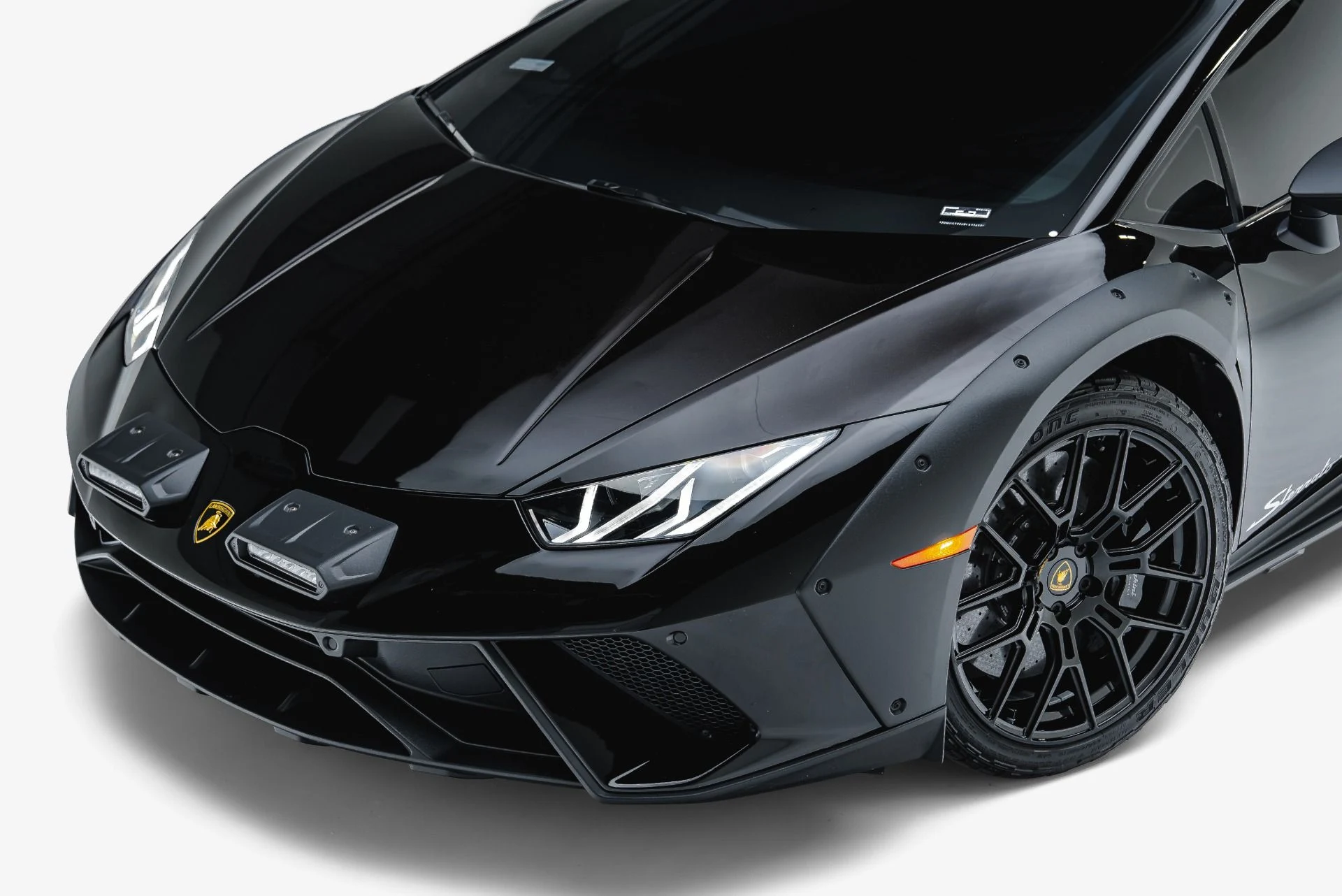 mph021_2111028680_Used_2024_Lamborghini_Huracan_Sterrato_1792020982_cc0f515293