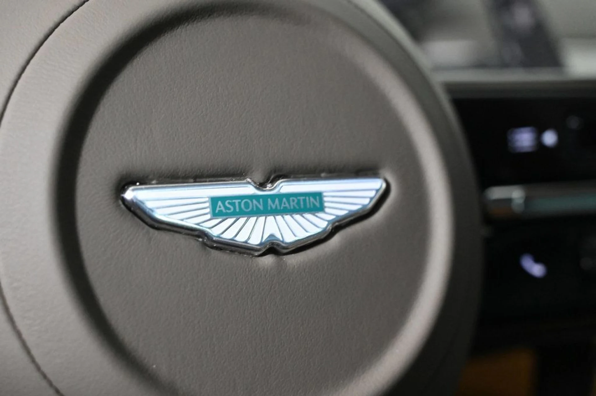 mph021_2111191153_new_2025_aston_martin_vanquish_coupe_11350_22897480_21_1024_7c3954cc04