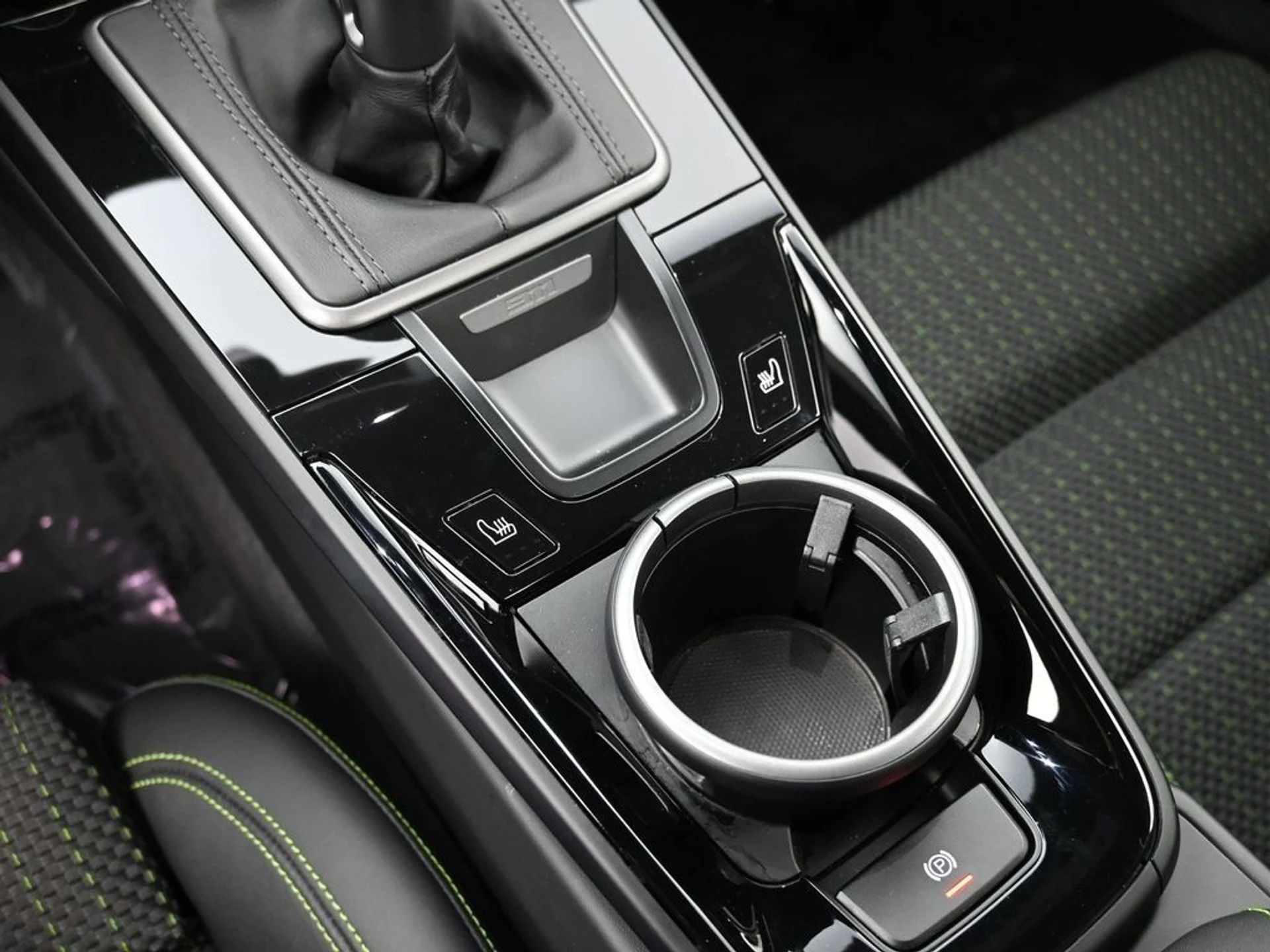 mph021_211251705_30755b76598f46e6d9a94ad366f56cb9_ca8ad5de6b