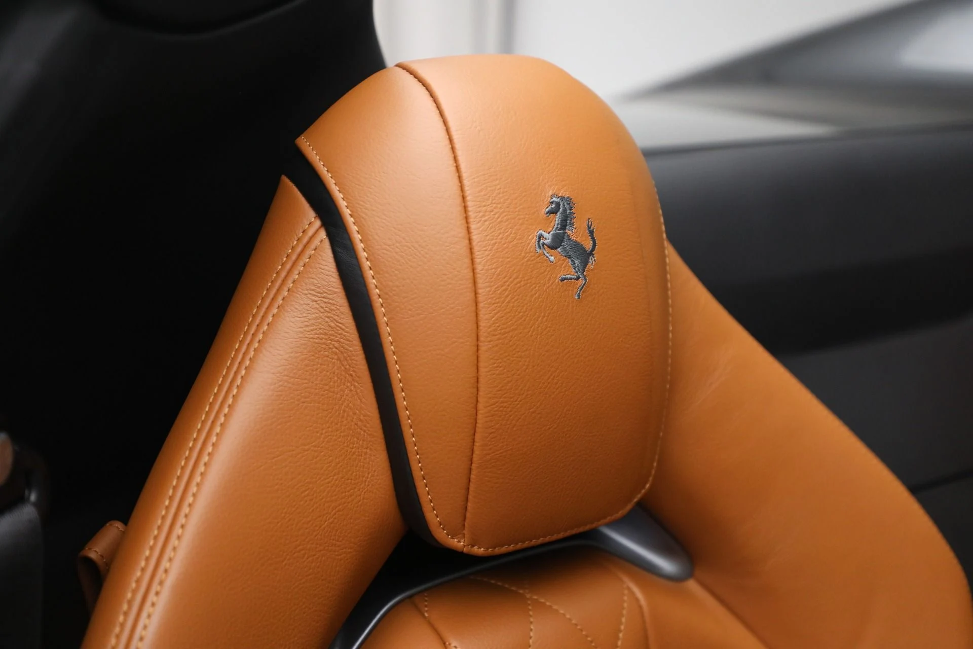 mph021_211943282_Used_2021_Ferrari_812_GTS_1729526270_d06b0b1654