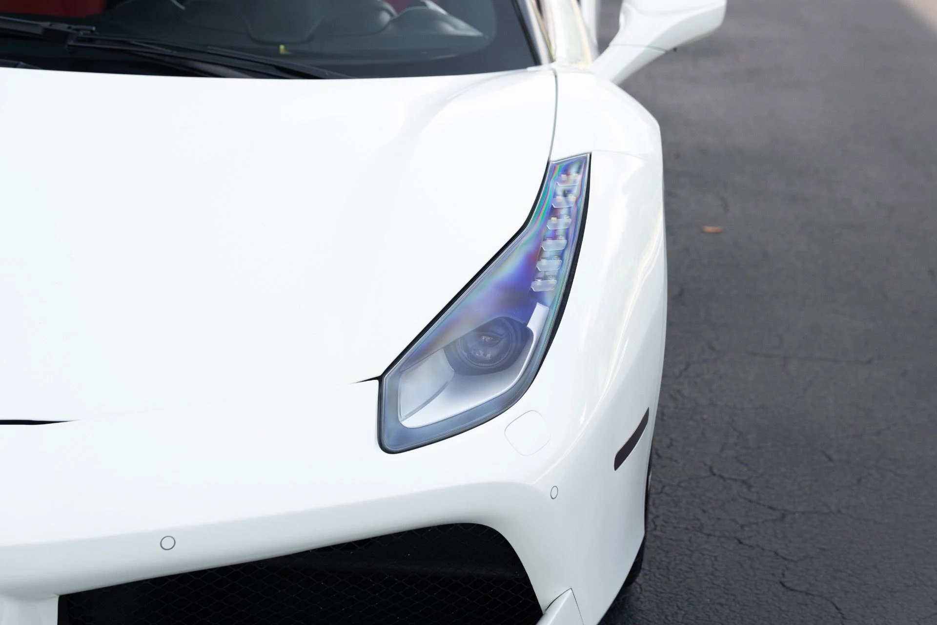 mph021_2119533606_Used_2017_Ferrari_488_GTB_1776194926_854a94197f