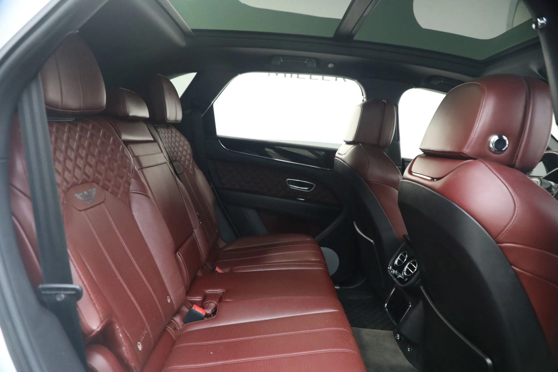 mph021_2119853777_Used_2021_Bentley_Bentayga_V8_1770336382_74f31c6485