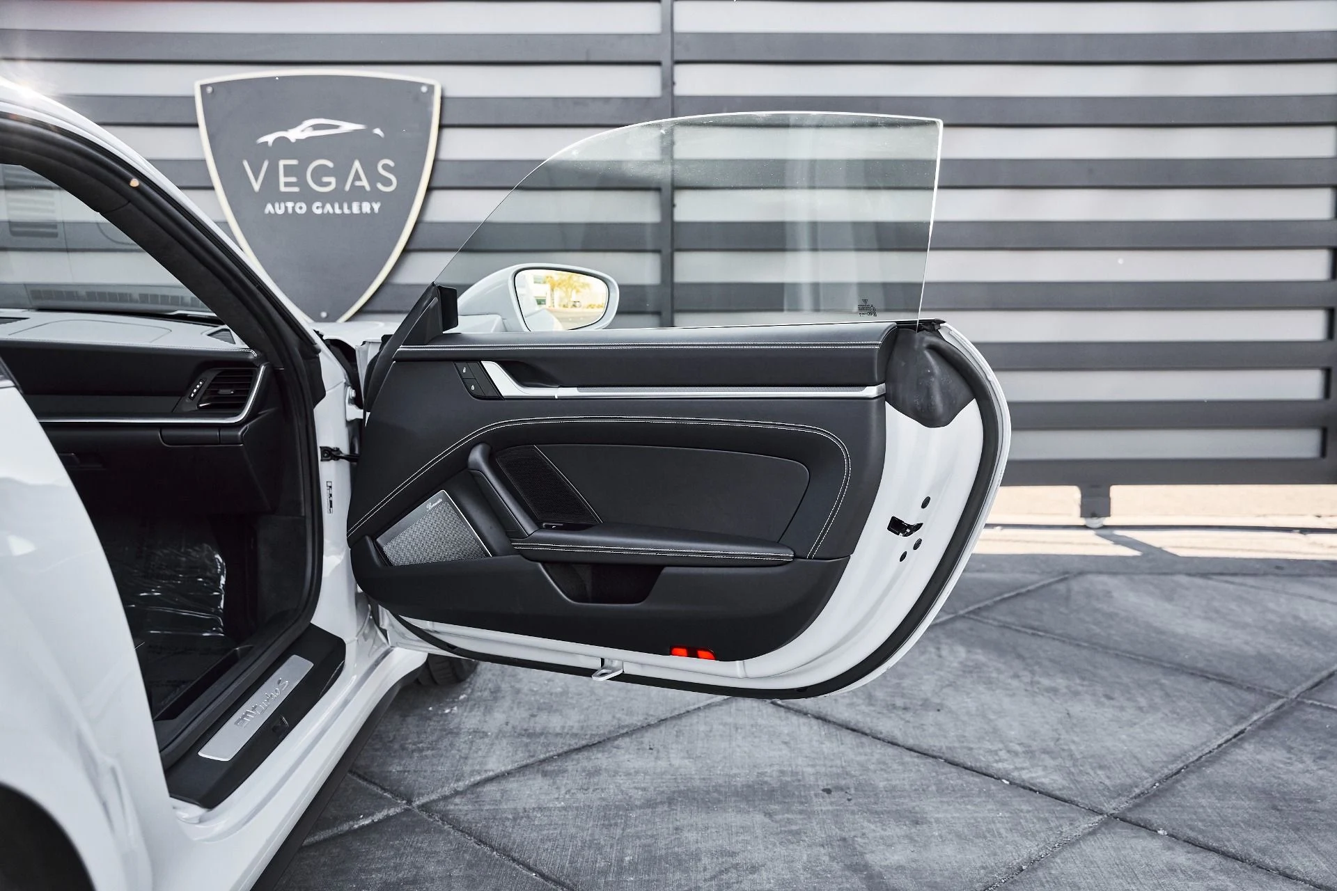 mph021_212107197_Used_2023_Porsche_911_Turbo_S_1774404007_fc5e9fef78