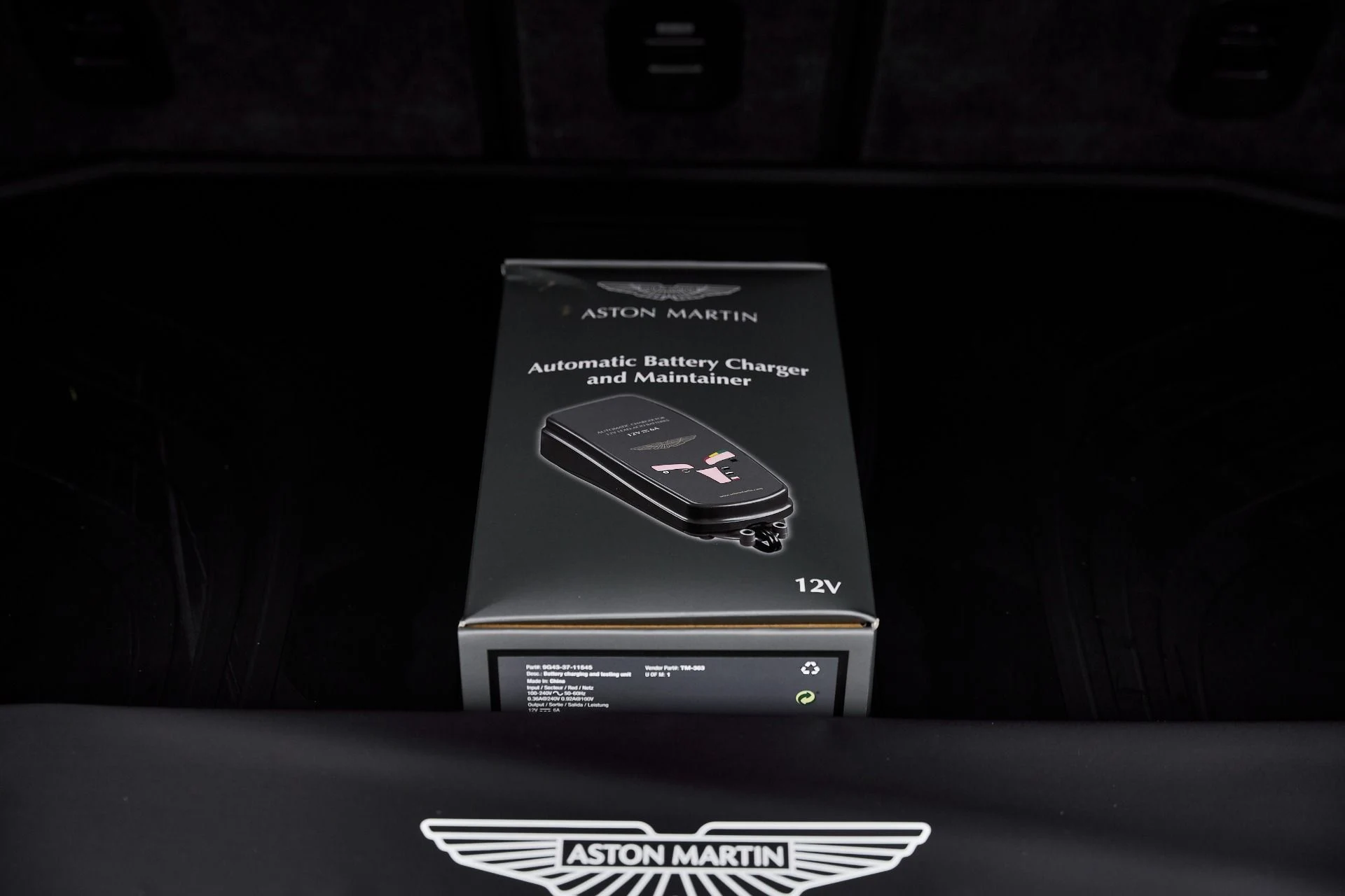 mph021_2121185948_Used_2025_Aston_Martin_DBX_707_1766785304_942310e9a4