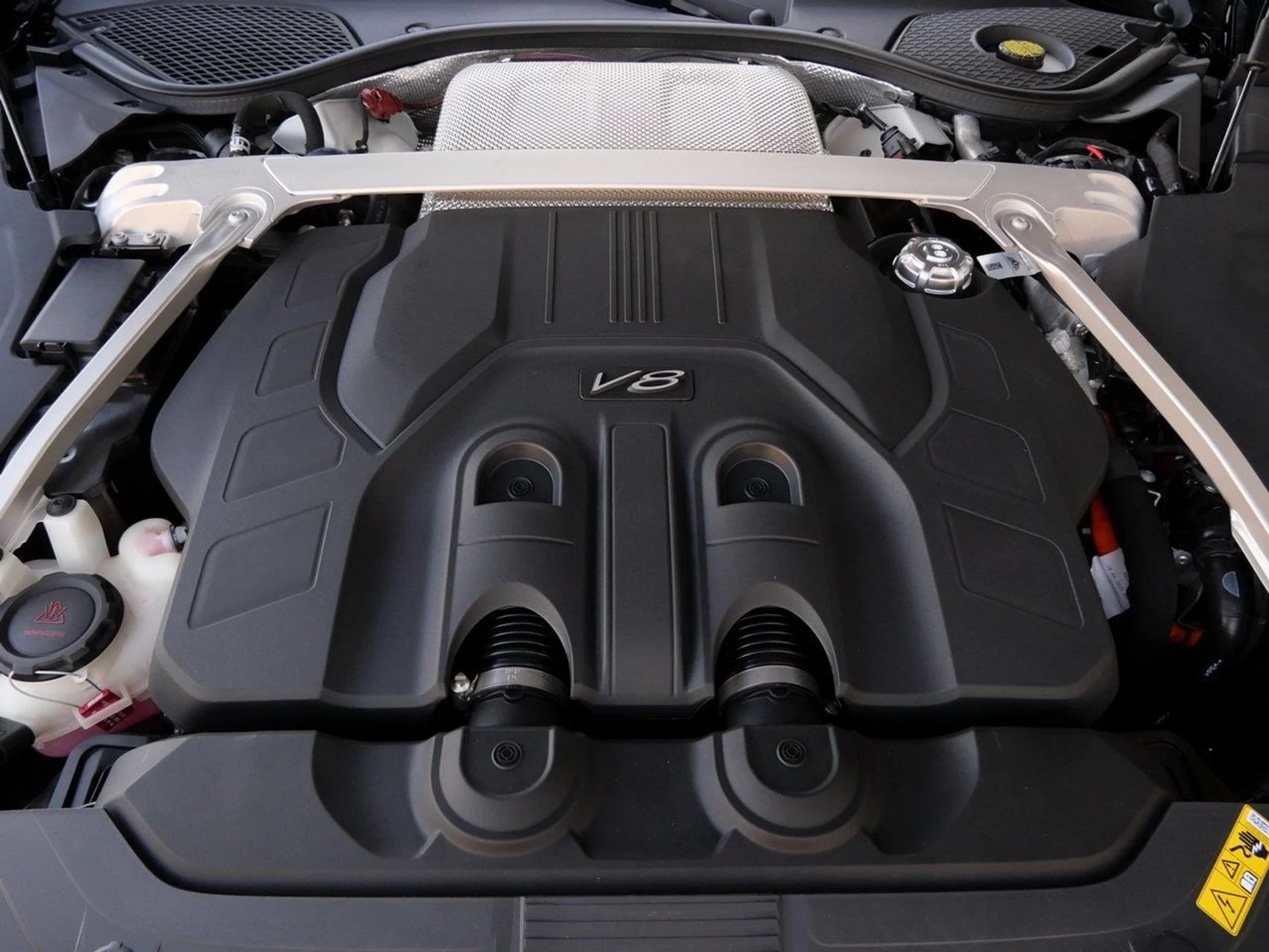 mph021_2122313957_bb6979a3867e9ec1b7641a67482e557dx_4e728f9303