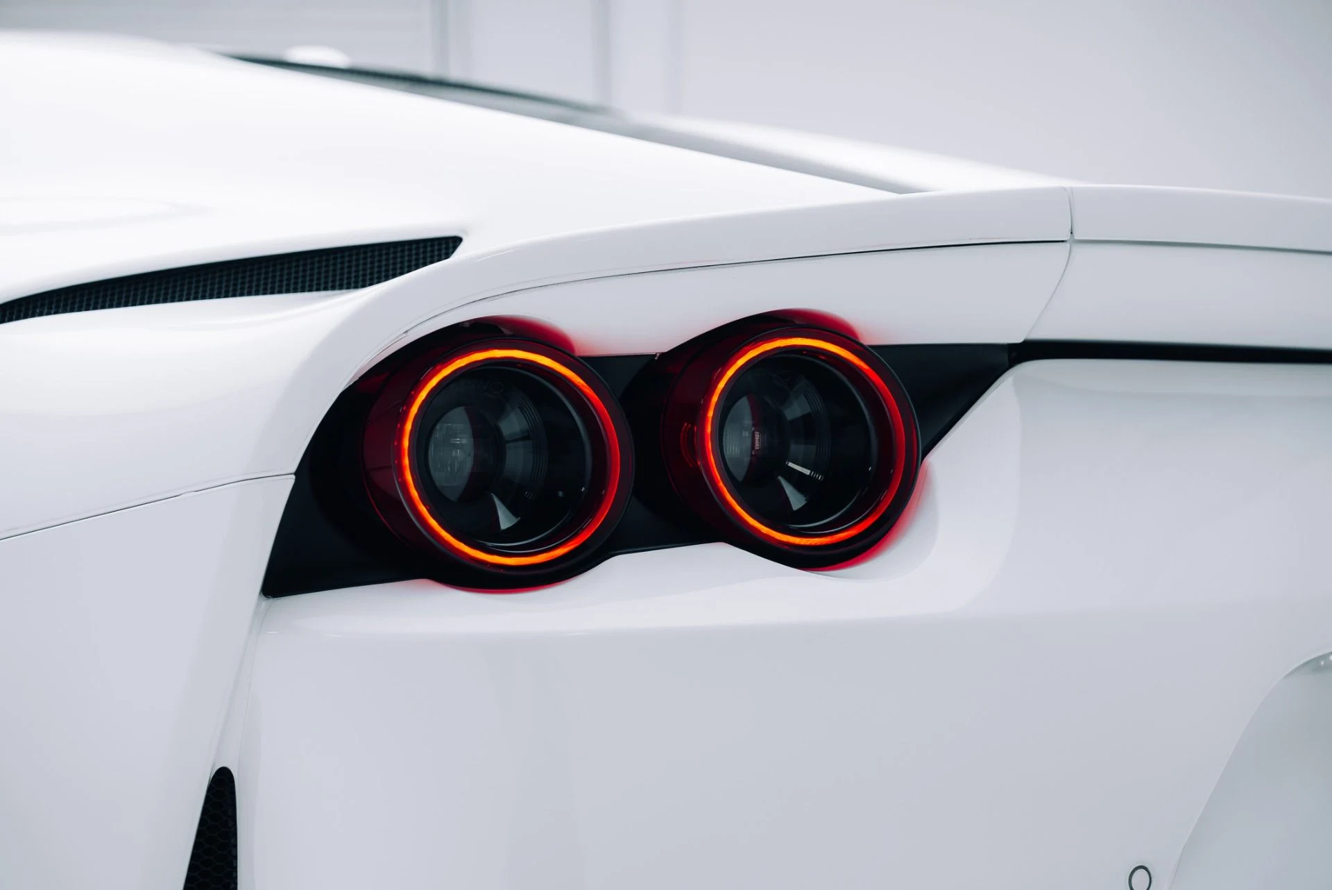 mph021_2129681873_Used_2019_Ferrari_812_Superfast_1787186168_66b8a7d647