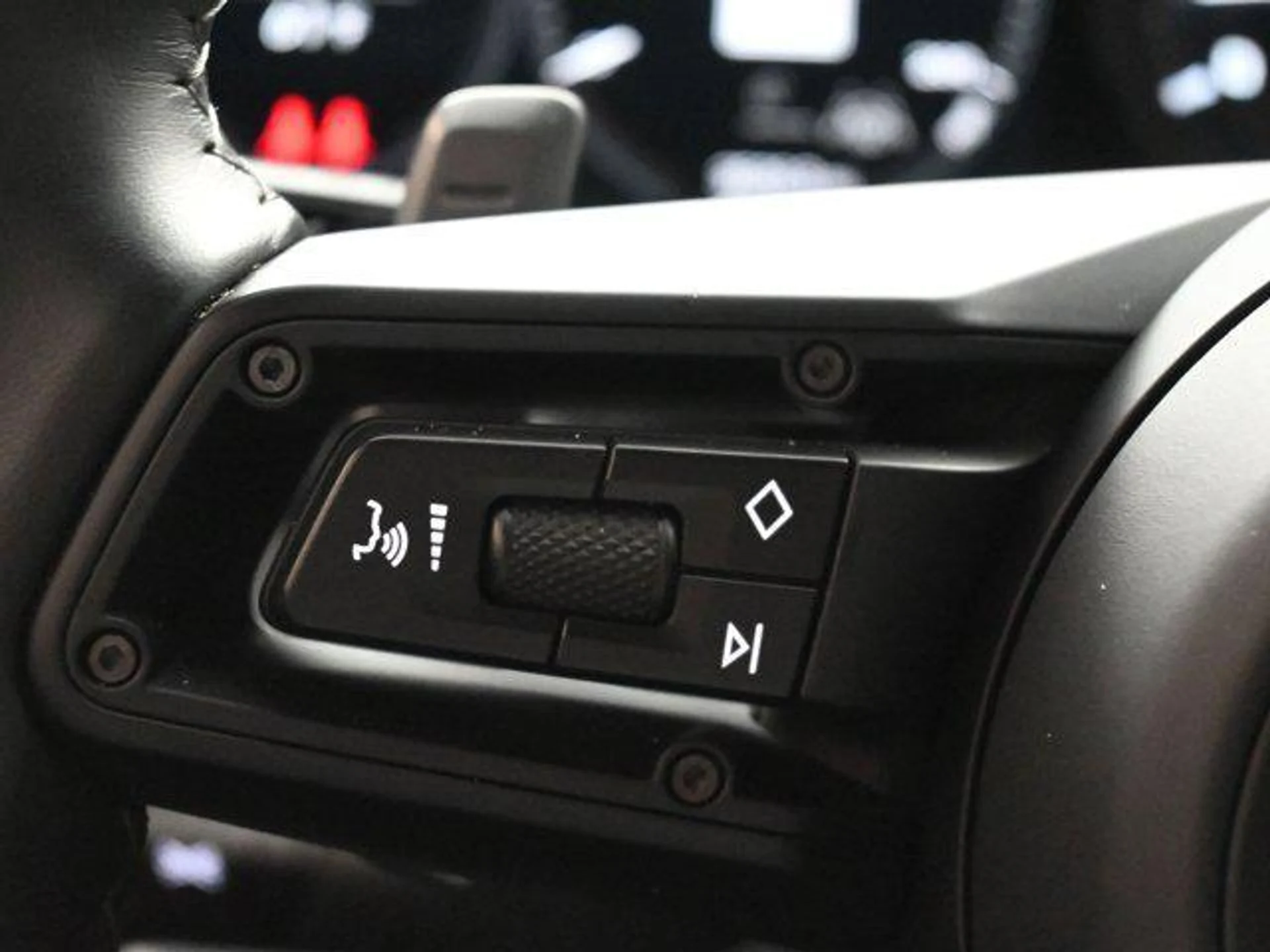 mph021_2130926482_6e_Fx_Edh9z_Tq8s_TRB_larib_Nxqx_Q_a2ff70ac6b