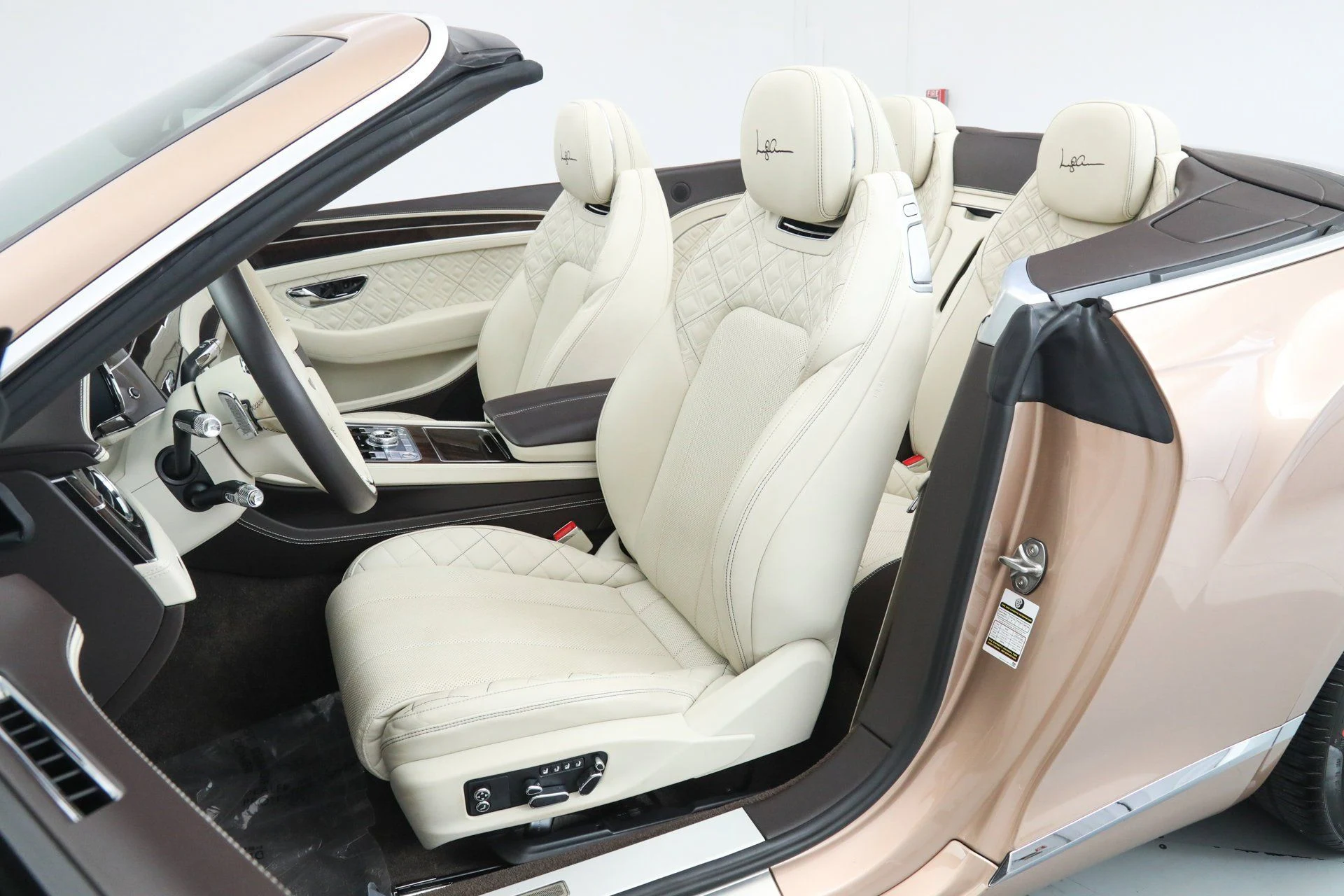 mph021_2133982160_cd9424a8c117e681db0a0d2e32474eff_be32043a05