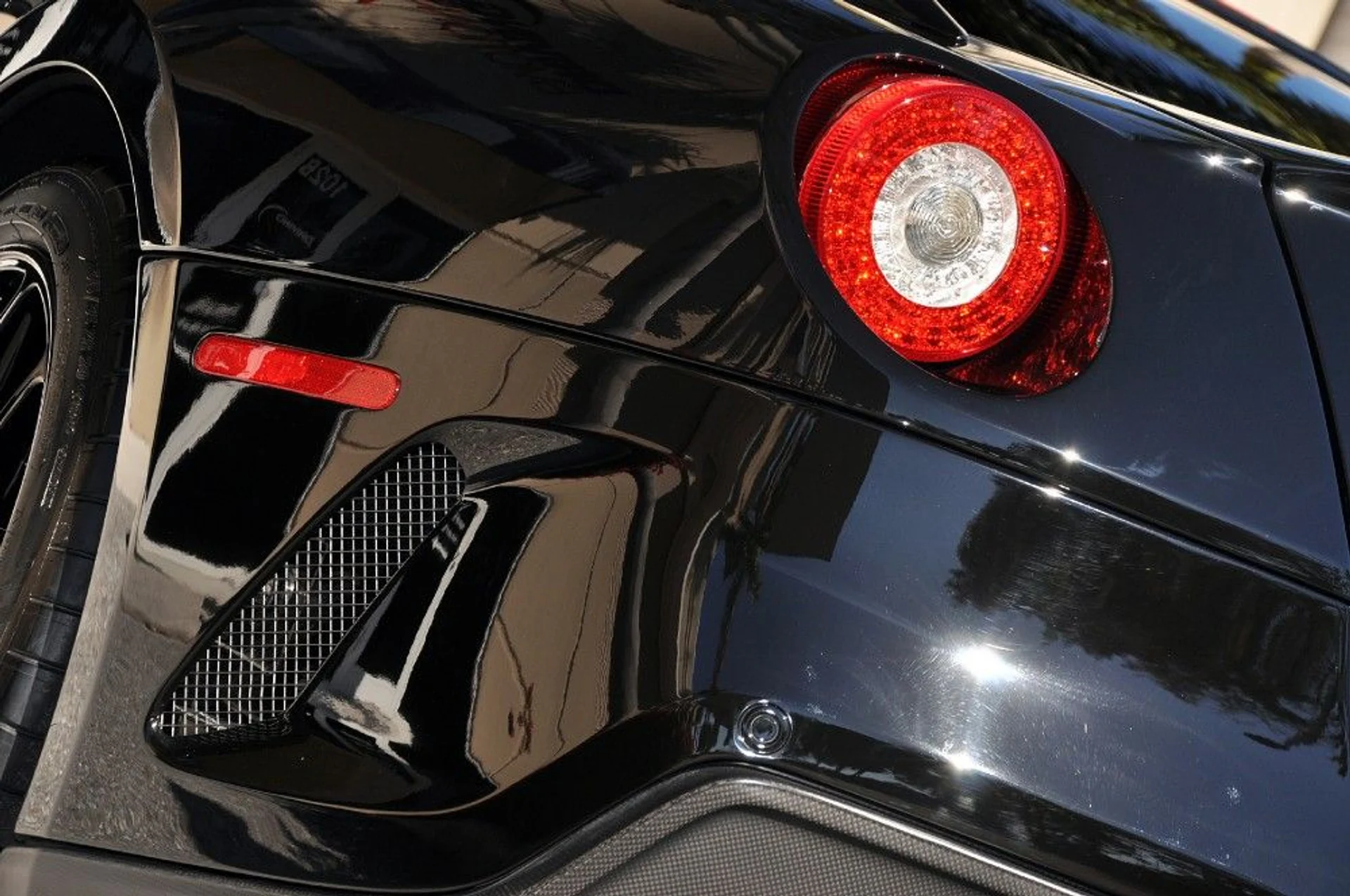 mph021_213580084_82_p22_l_2ea973a774