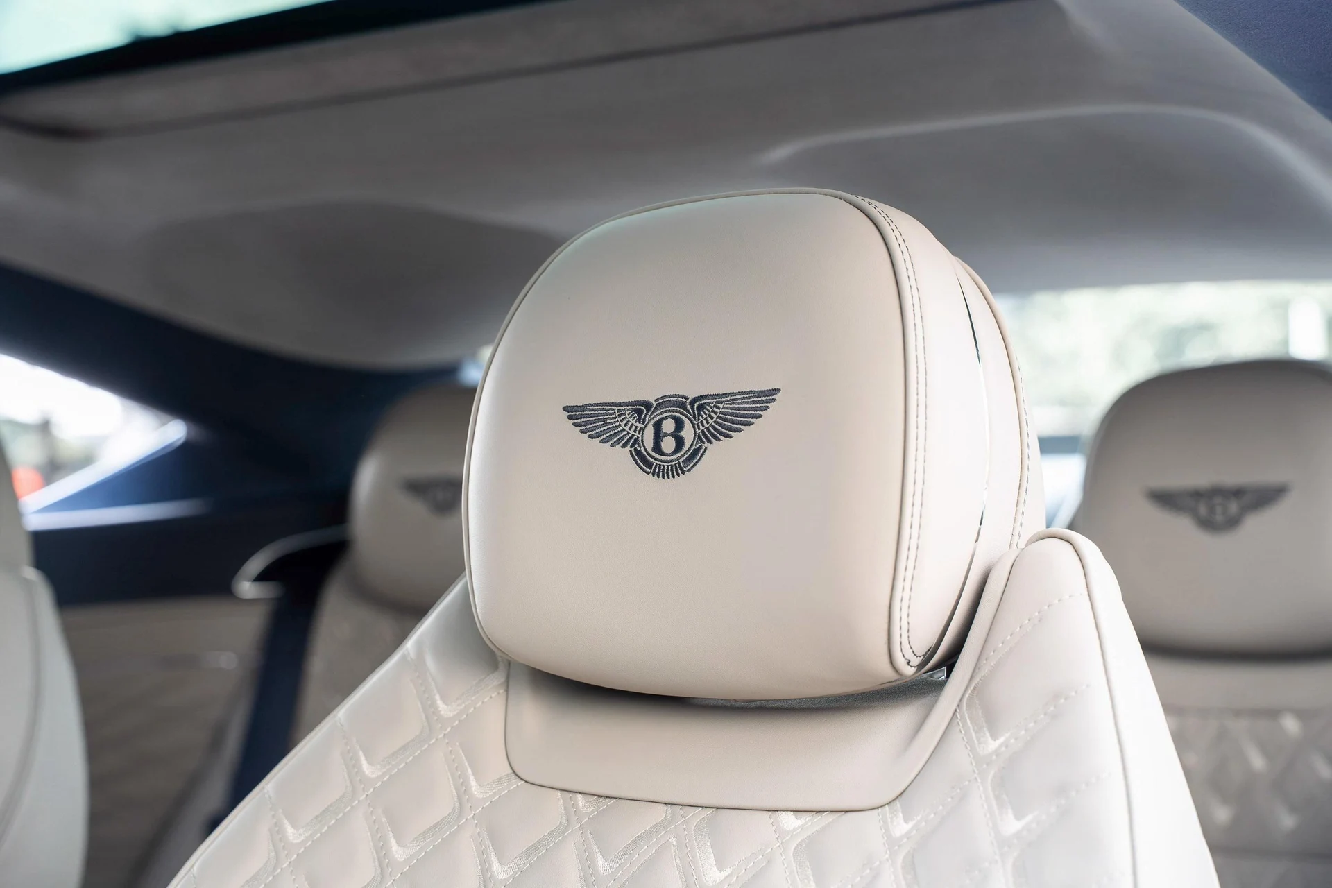 mph021_2151429440_470961999_692009bdaf5727c8024d8203_fd14c146a7