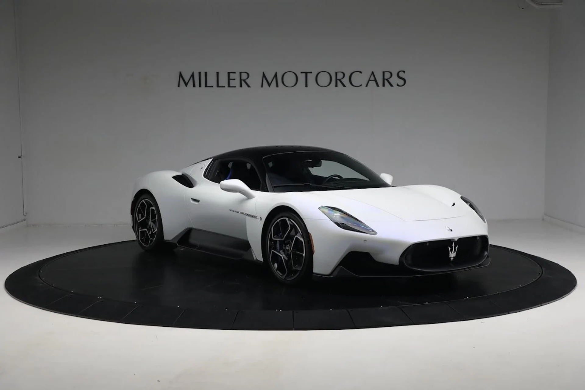 mph021_2153679379_Used_2022_Maserati_MC_20_43403b6a7e