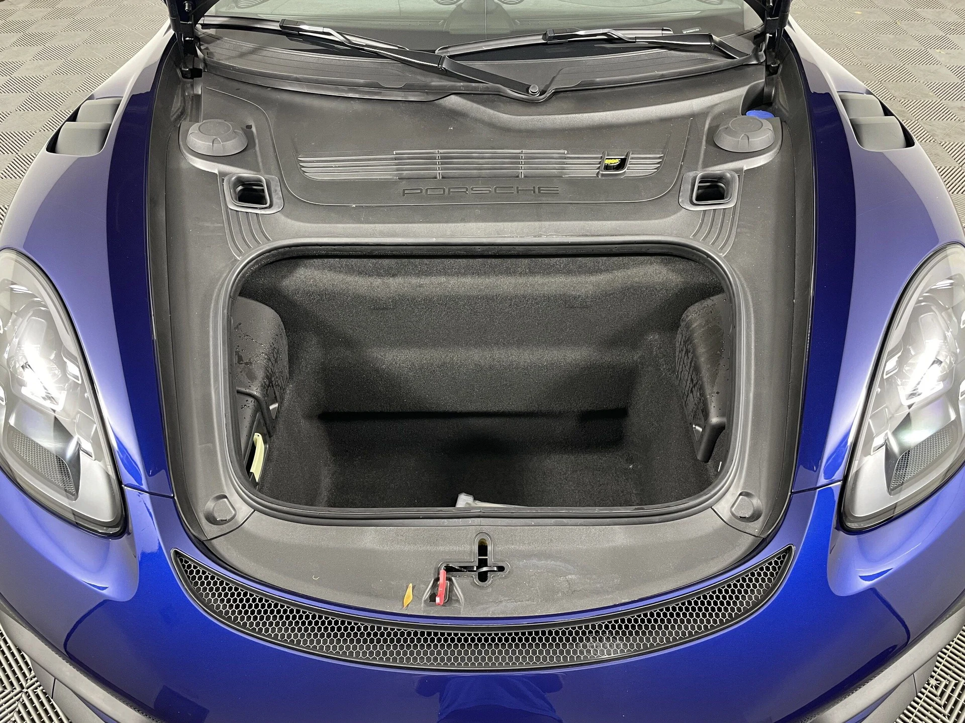 mph021_2162946551_98aebaa5aa924417ddfb4218d7013c21x_625d5c6967