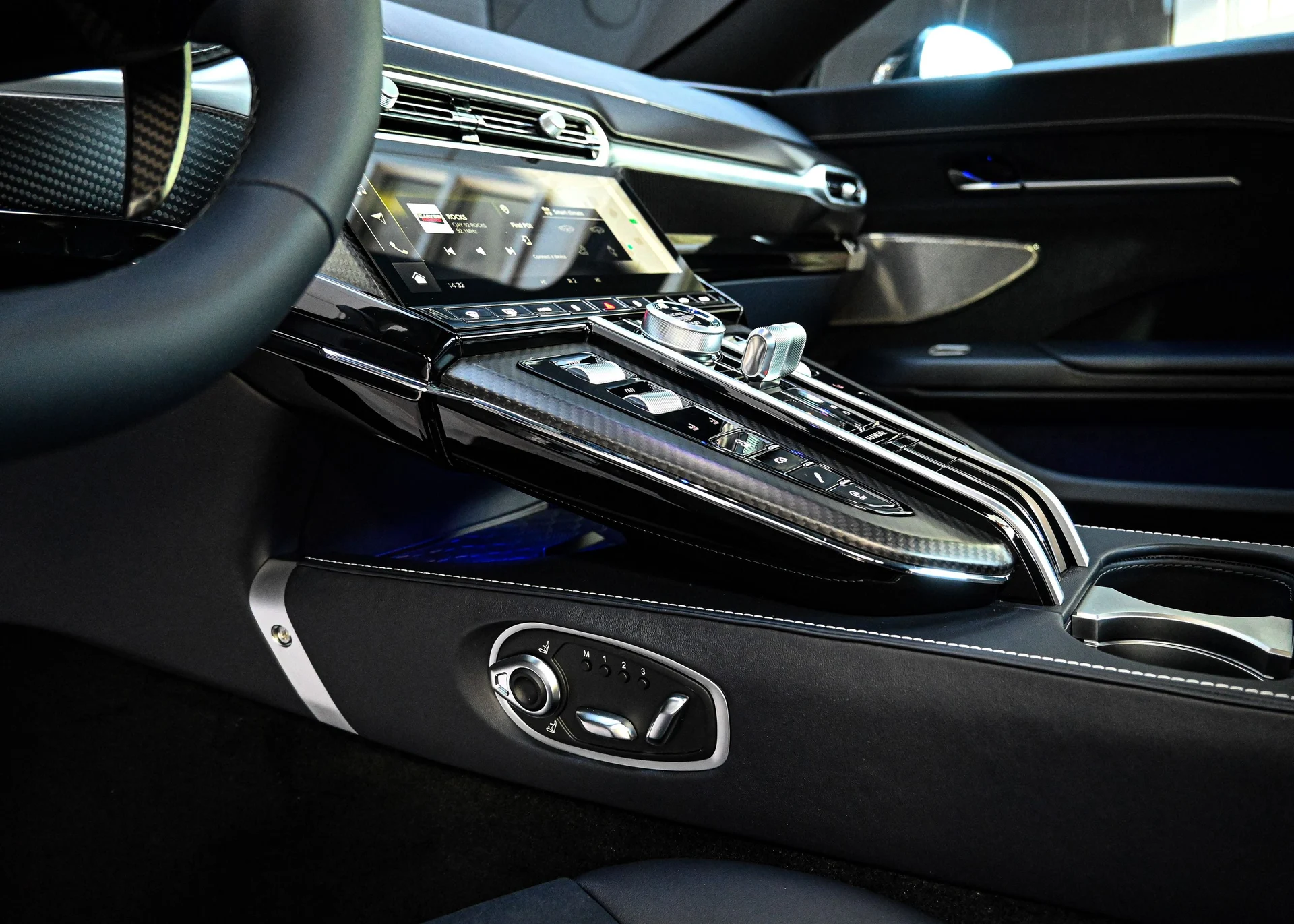 mph021_2181828686_9cb8c911_c74d_48b6_b98f_6eed4c66bcac_270c8471b8