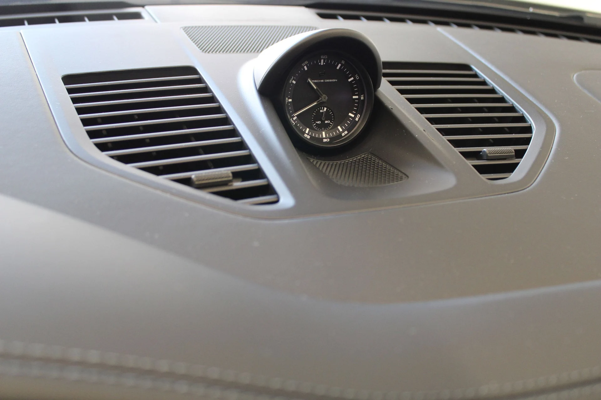 mph021_2184637346_5e11c0337e66621766ba3f342f644af9x_a74ee9194b