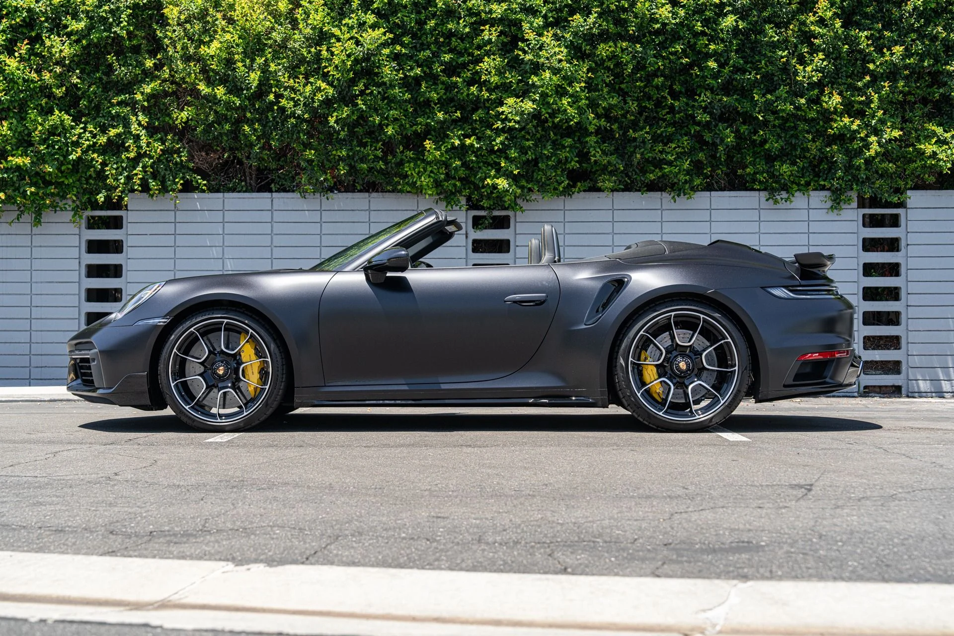 mph021_2188933239_Used_2025_Porsche_911_Turbo_S_1753733827_eeeff59c03