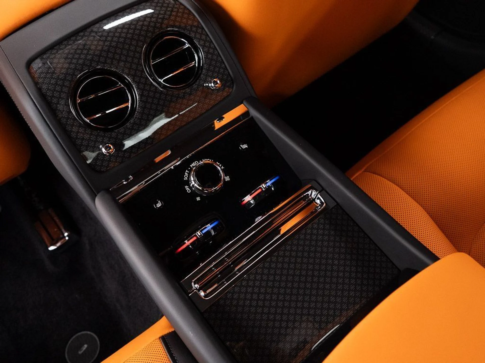 mph021_2189573979_c275fe7e91e1464ab2c12b979b60a0f1_8b1208879e