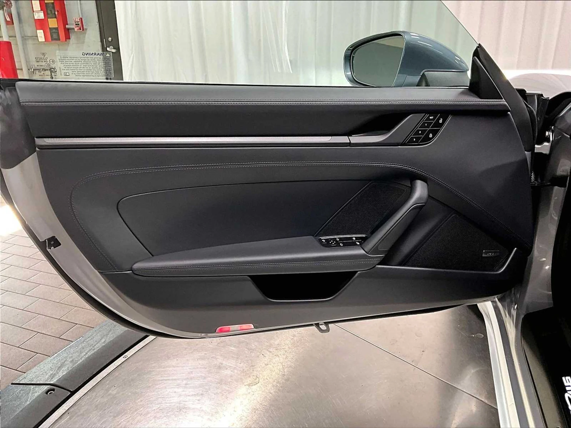 mph021_2194140695_a052ebed6643c97f330bbe1c424cf491x_dd9cc04b7c