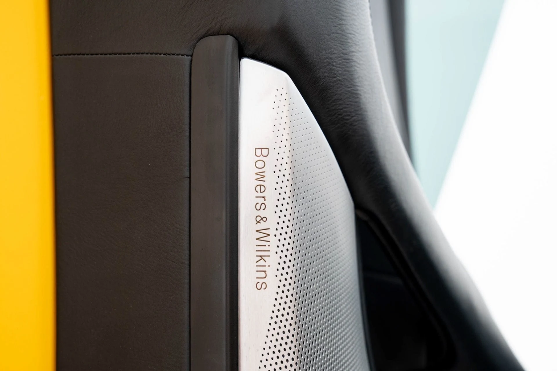 mph021_219455682_Used_2023_Mc_Laren_GT_1774627646_da3ce84c09