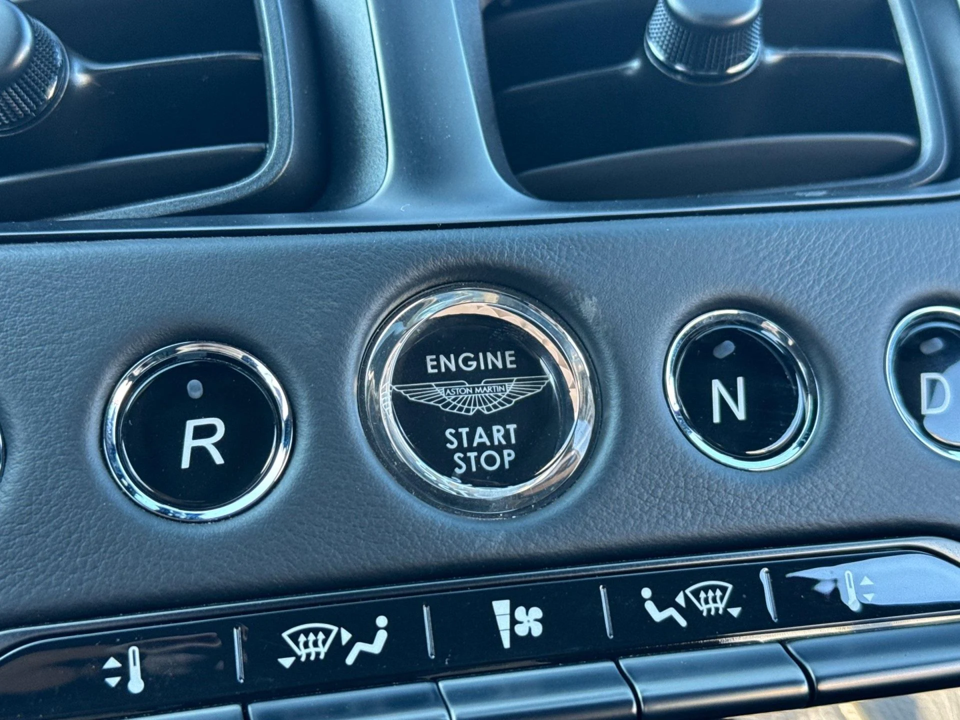 mph021_2199915368_Used_2020_Aston_Martin_DBS_Superleggera_1771063958_e38ce0b5cd