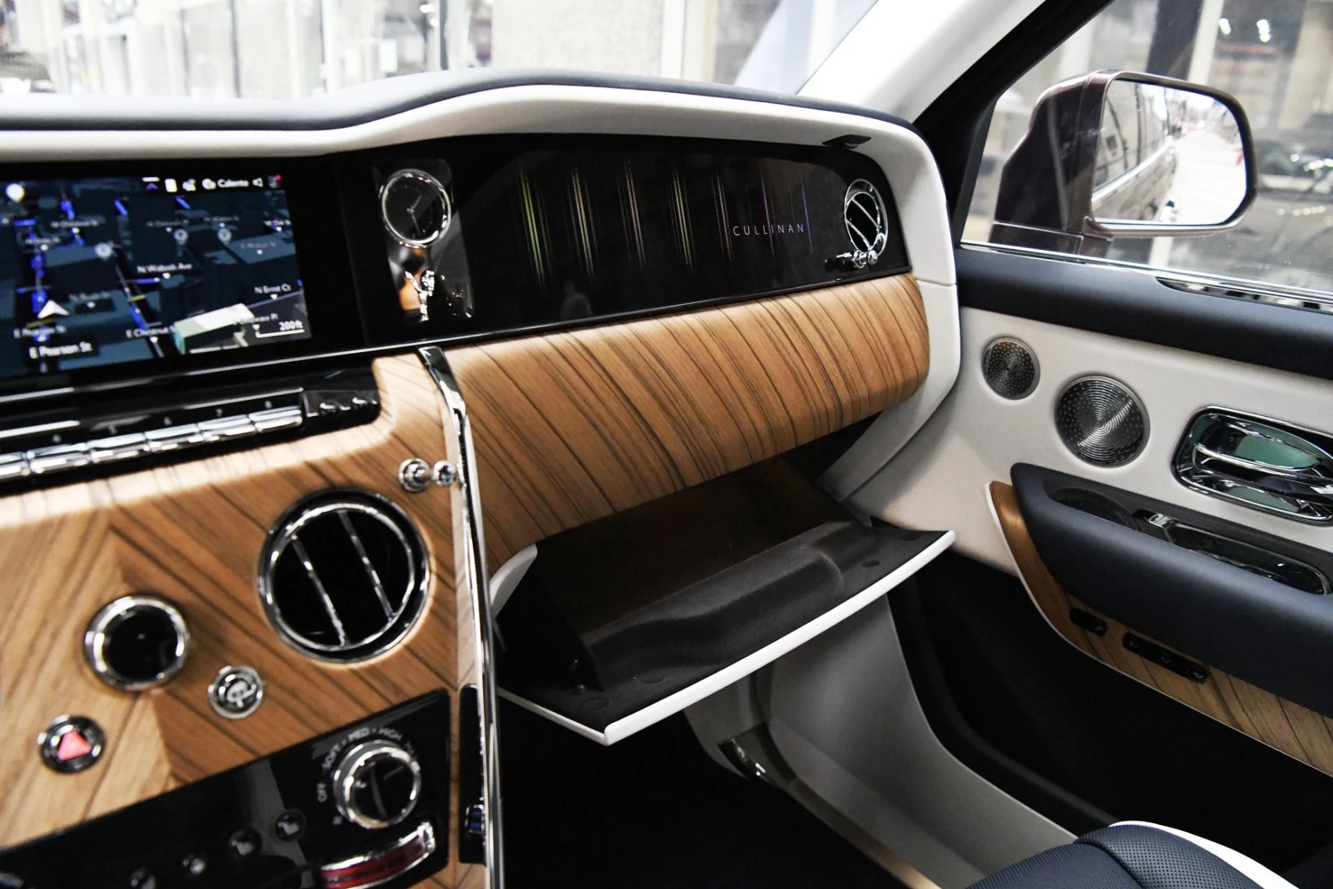 mph021_2202227836_11740_p23_l_1b55c2e606