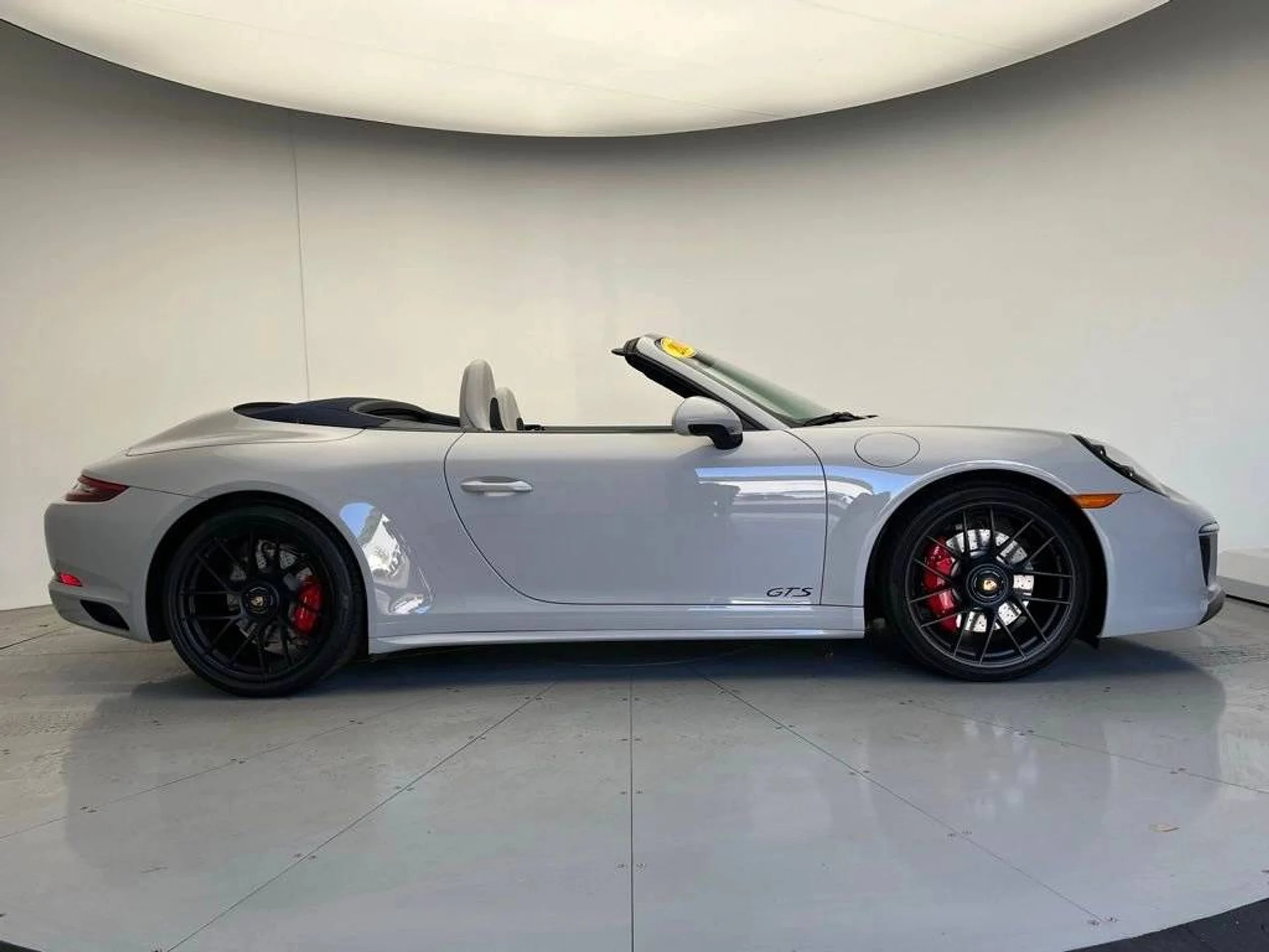 mph021_2202902852_1280_6dbc376558