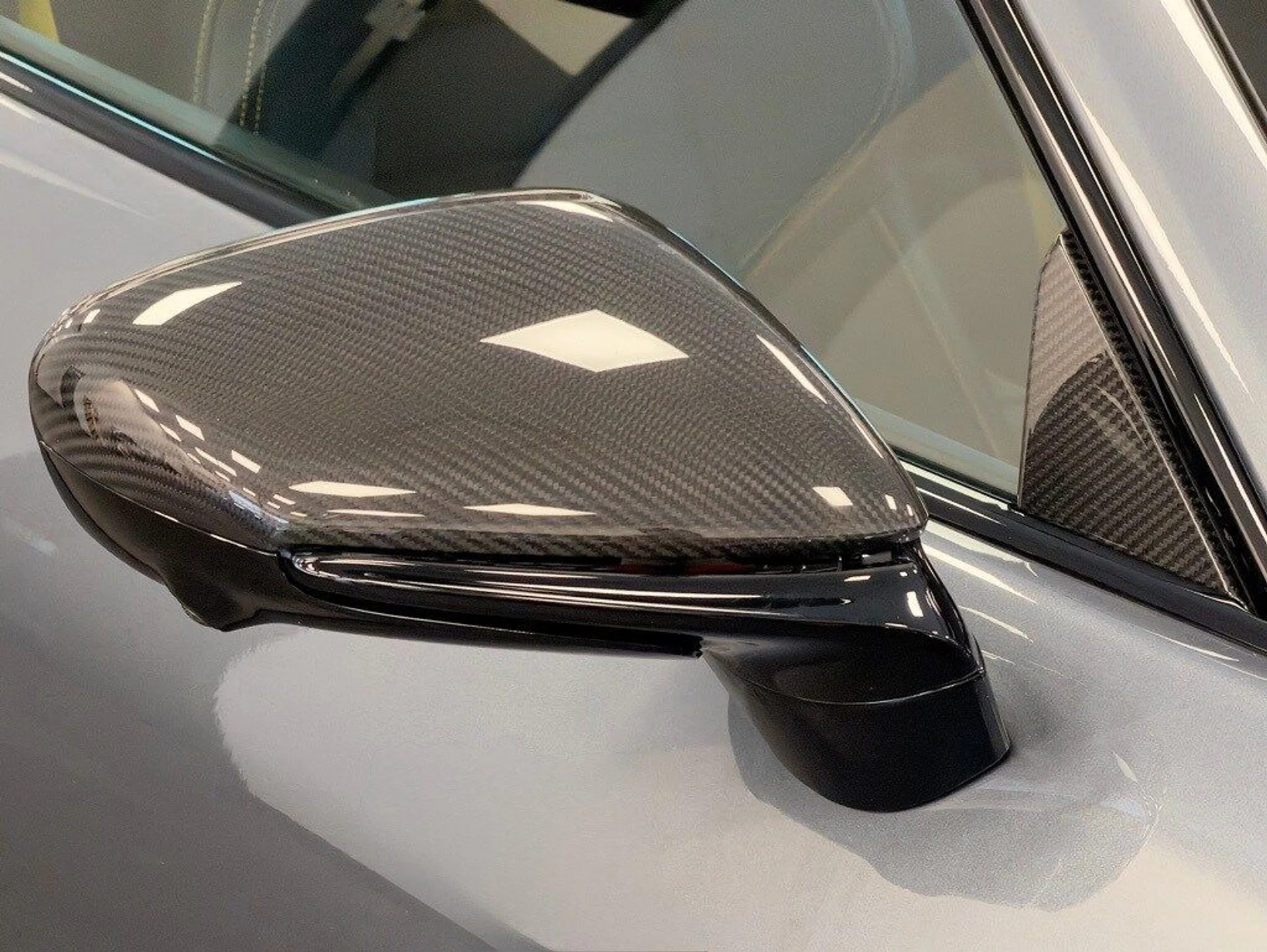 mph021_2203414666_995c51acbd209c23e6557a687596afaex_d7027508f5