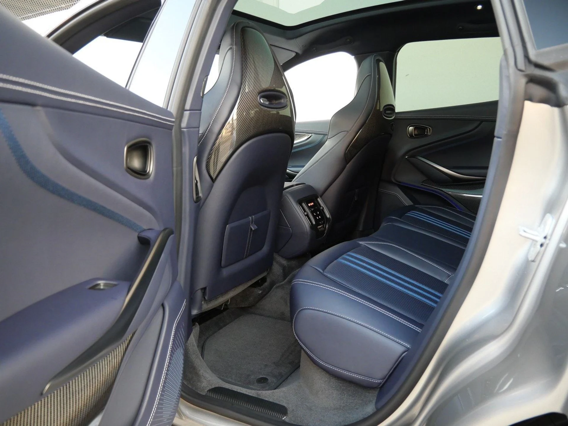 mph021_220513180_146f397db5866c4a7583b8a9b782890dx_5ccbc7d2bc