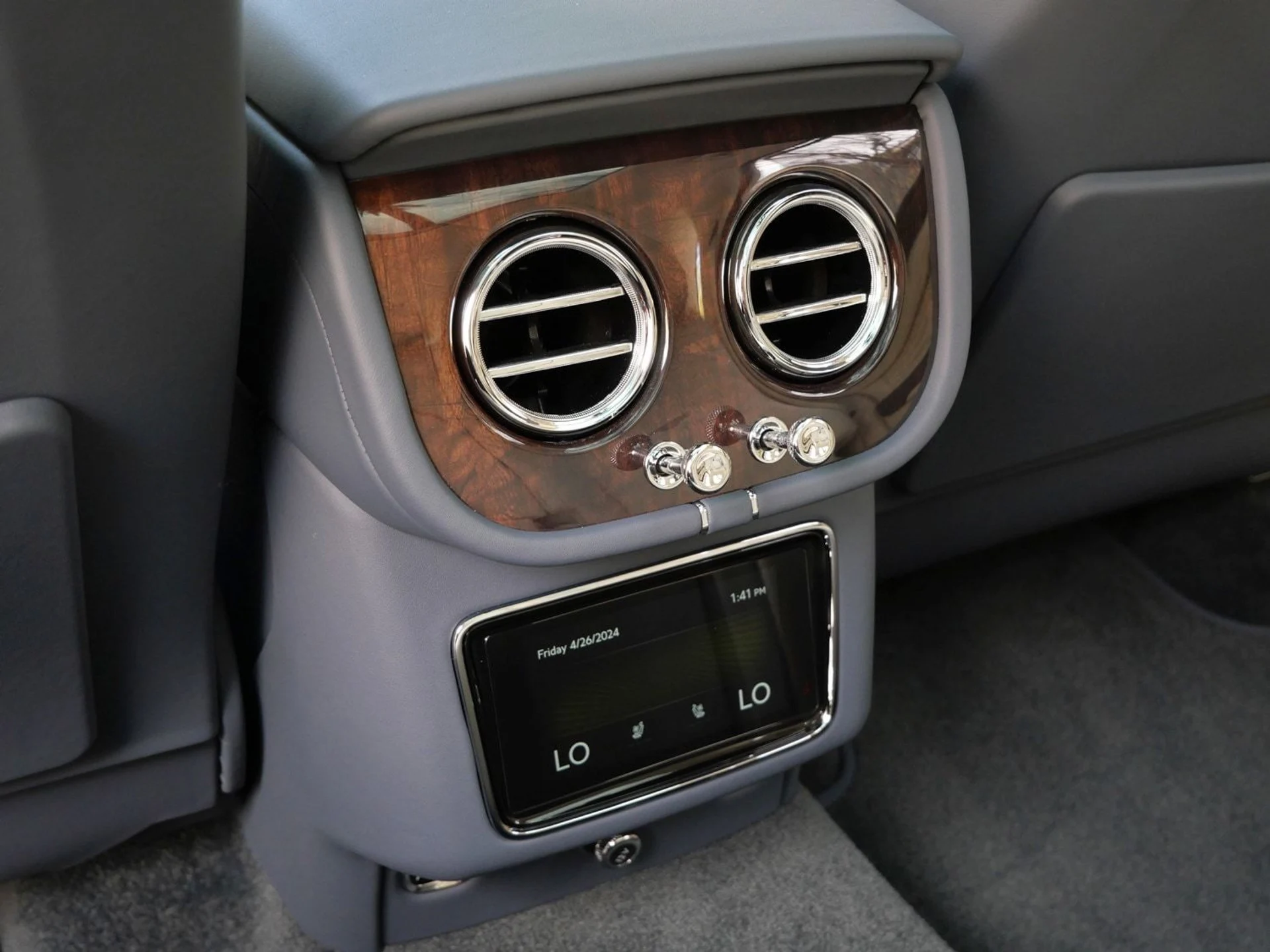 mph021_2206869702_534d18c6753b4a38baa745ecdfcf18f9_434ee9f218