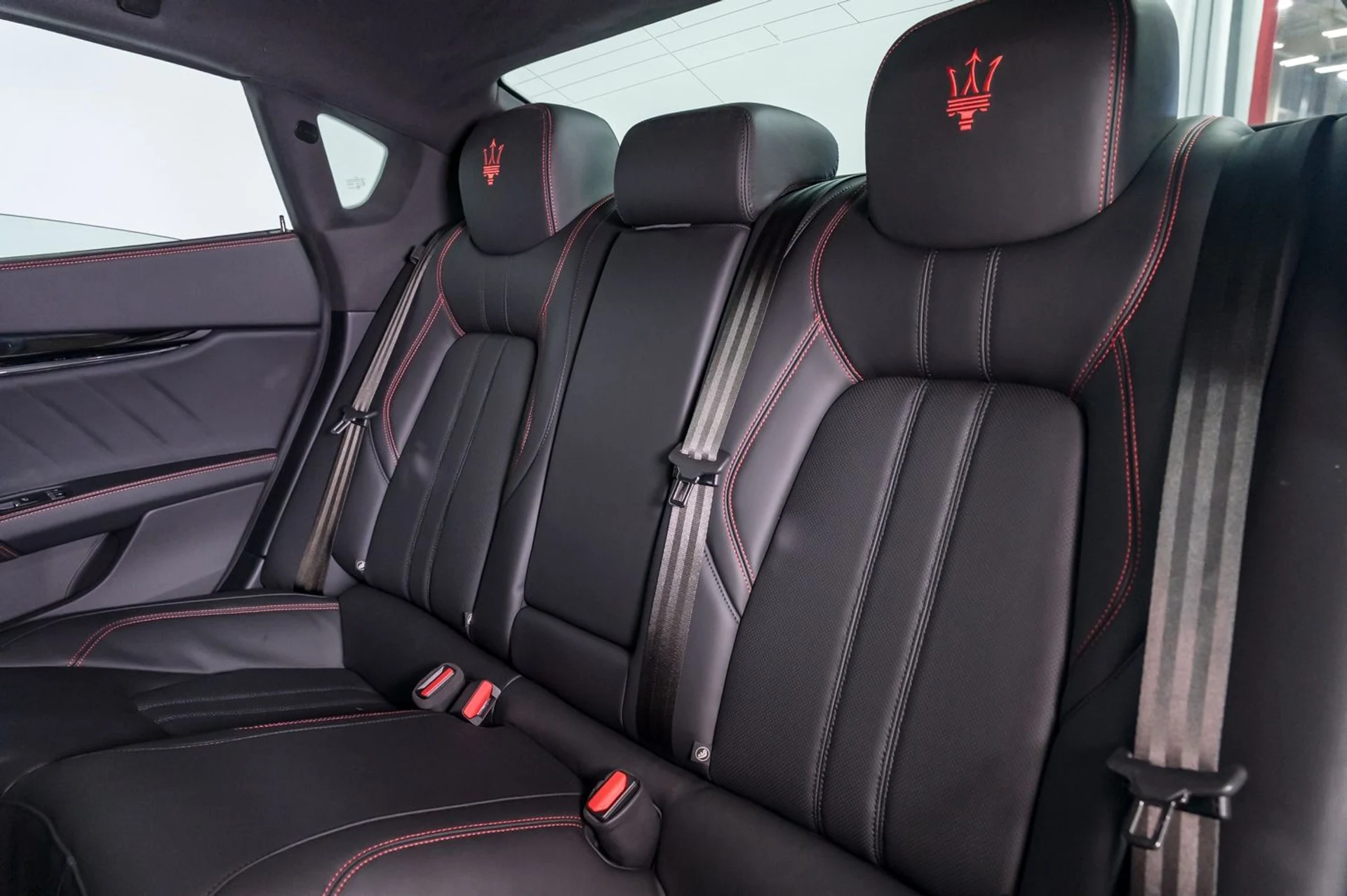 mph021_2207661271_aee8bffb742342f18981cd183ca0ba62_0befe06a97