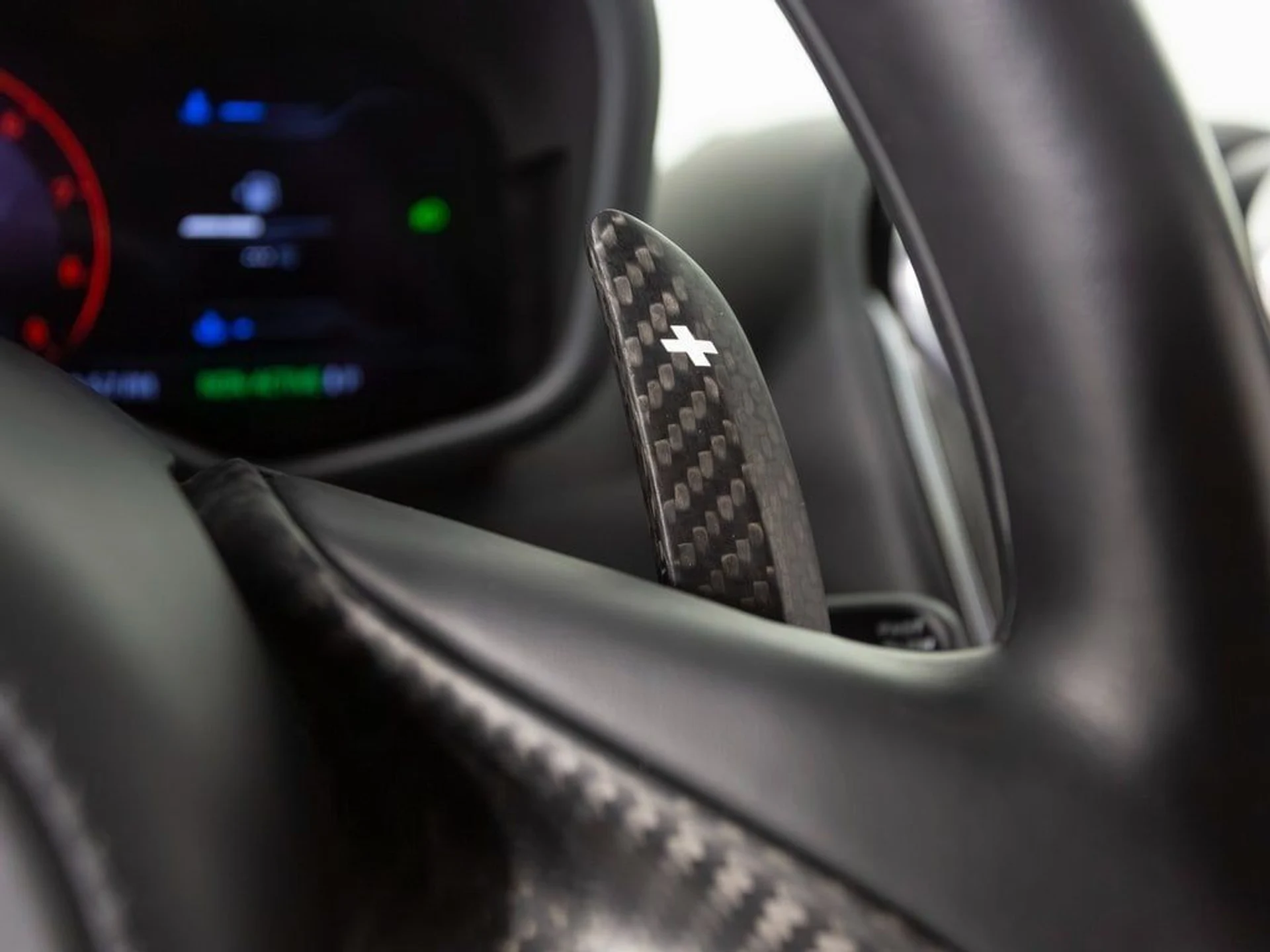 mph021_2208007860_3f39a77ca246ee94864611fa2b7d4aa3x_3d581bf2b8