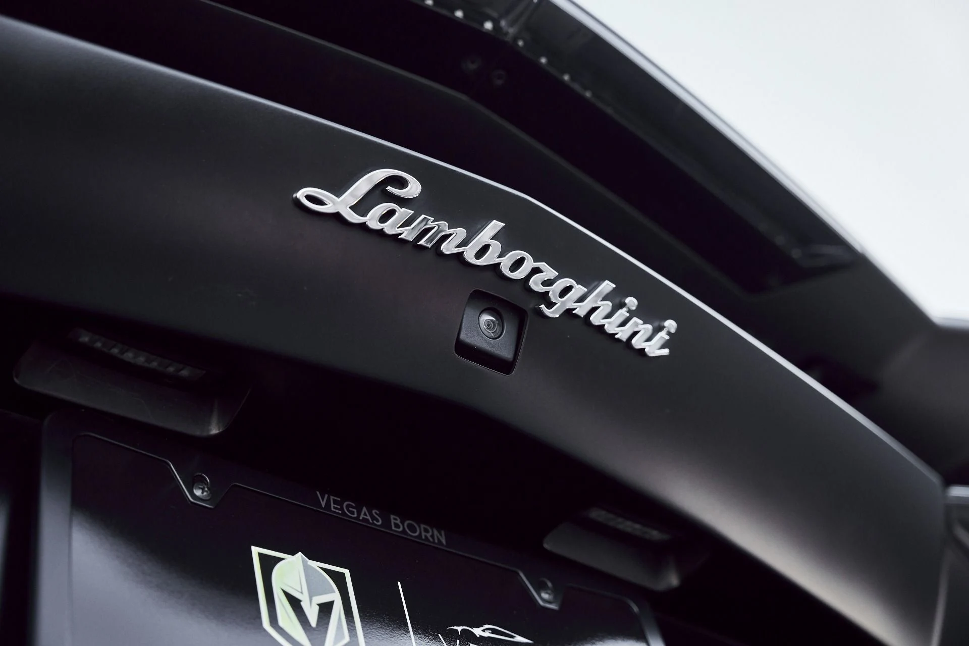 mph021_2210152890_Used_2018_Lamborghini_Aventador_S_Base_1773191796_fbce601b11