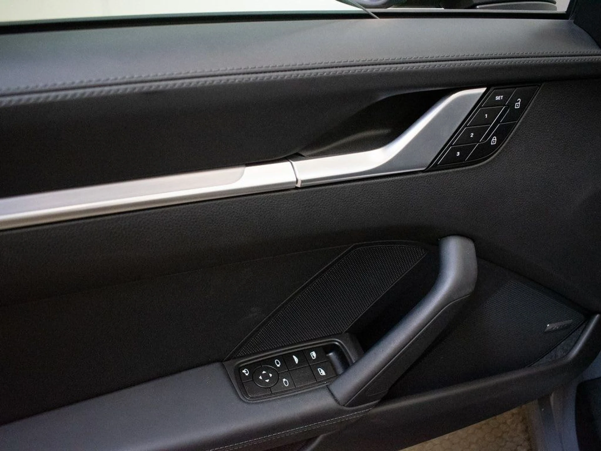 mph021_2212239290_b1ee4f0beccb700a6c103bafd4e30fdcx_59d9c37aca