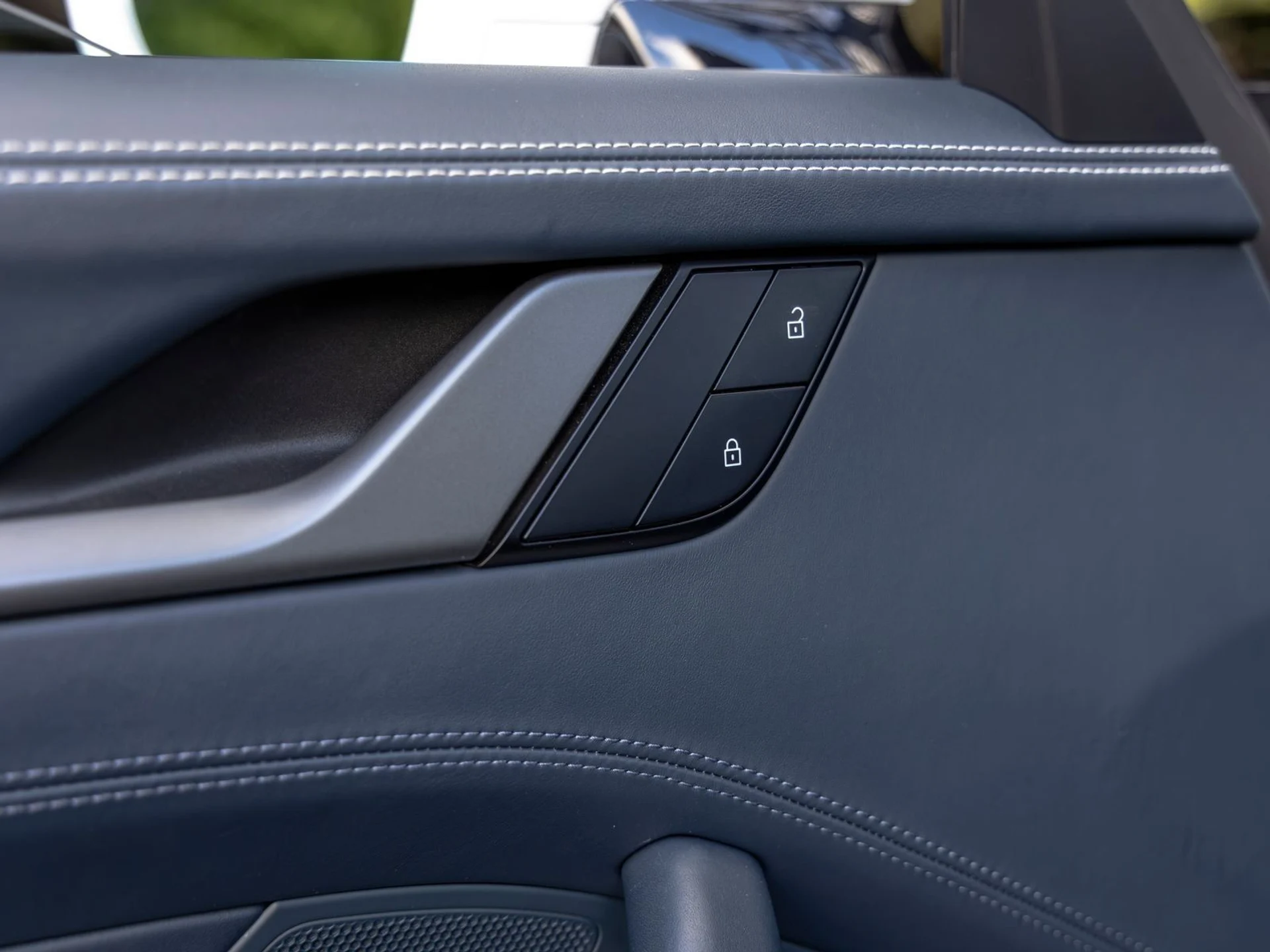 mph021_2212833947_22_62599f4437