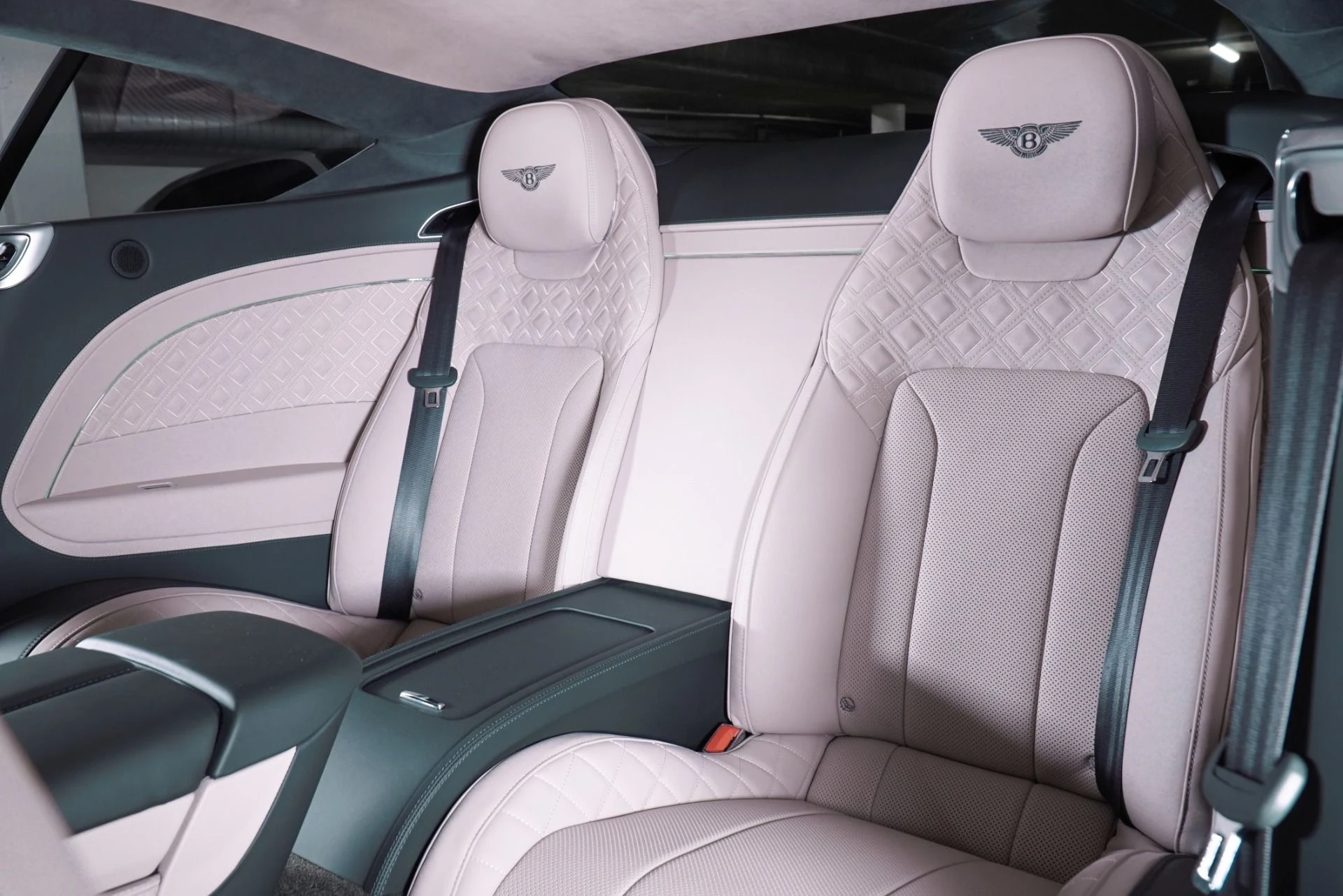 mph021_2212927695_Used_2023_Bentley_Continental_GT_Azure_1763049978_a599ef28dc