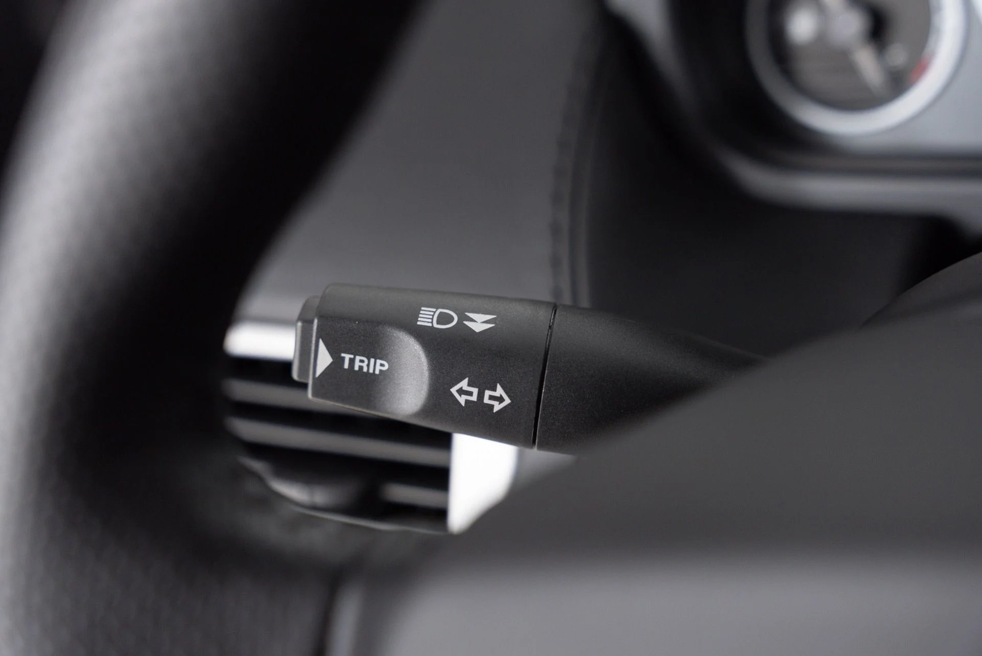 mph021_2228978409_Used_2009_Aston_Martin_DBS_V12_Manual_1782515507_5985389438