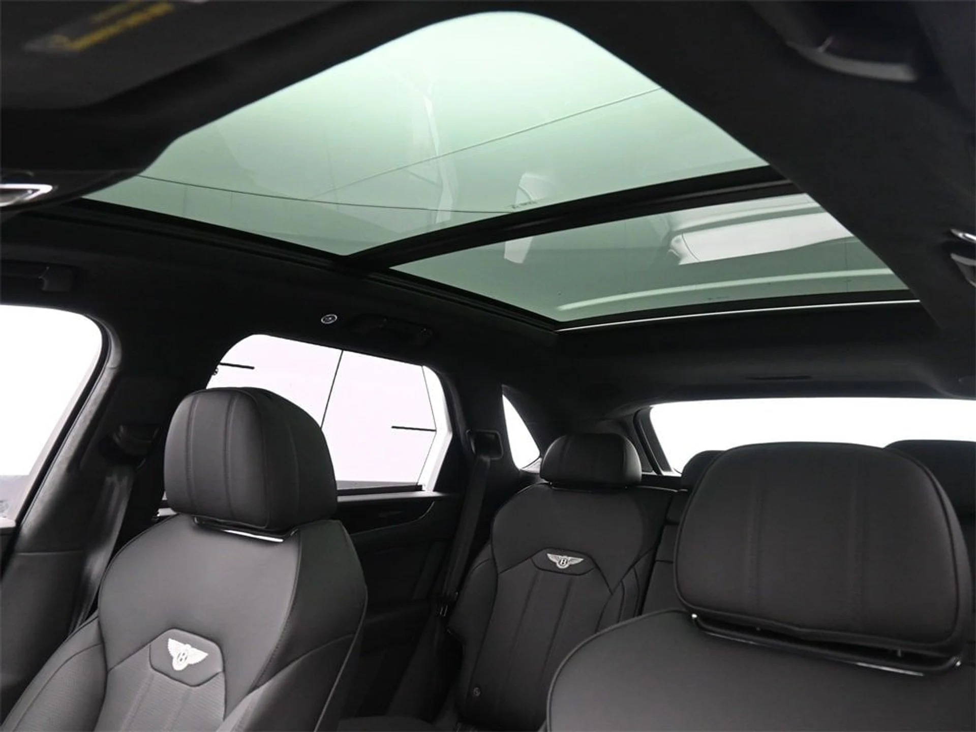 mph021_2238244880_02eb61b9b50b63a0d31d5b48dde8d2bcx_1b507362d0